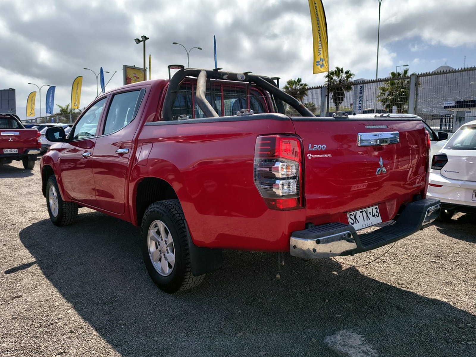 Mitsubishi L200 KATANA 2.4 Diesel 4x4 T/M 2022 - Imagen 5 de 20