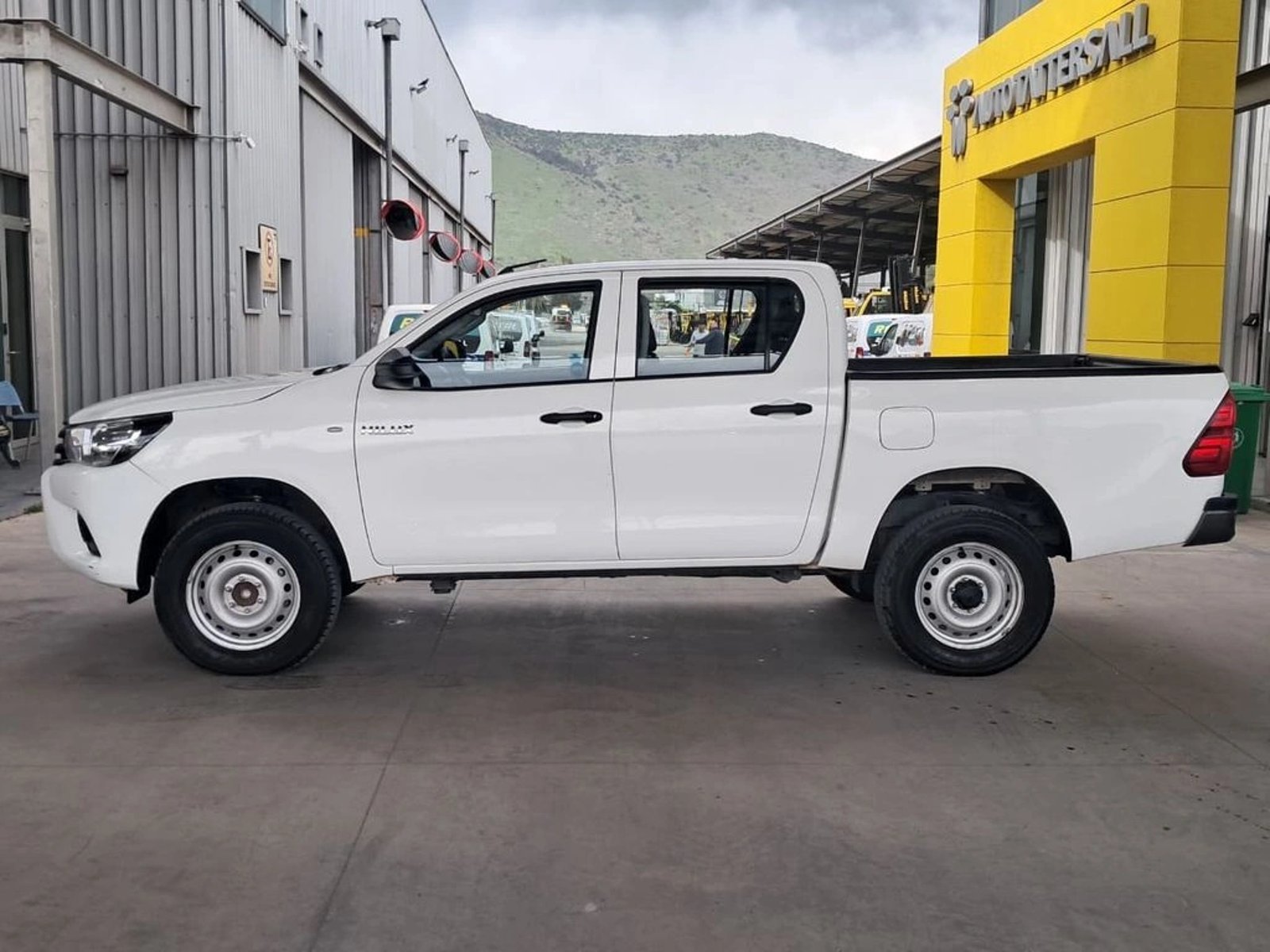 Toyota HILUX 2.4 DX 4X2 MT 2021 - Imagen 9 de 20