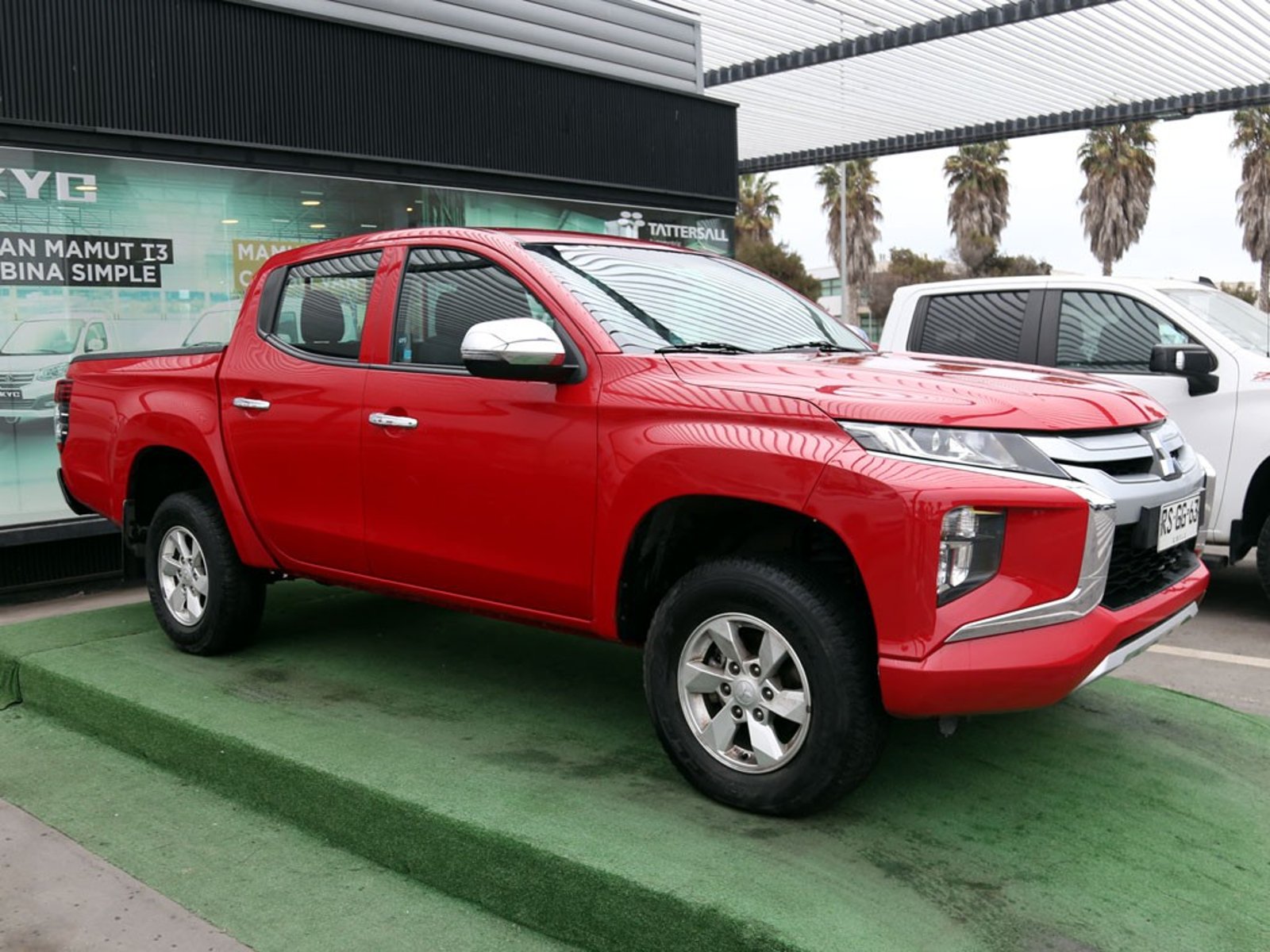 Mitsubishi L200 2.4 TD WORK CR WF MT 4X2 DIESEL 2022 - Imagen 3 de 19