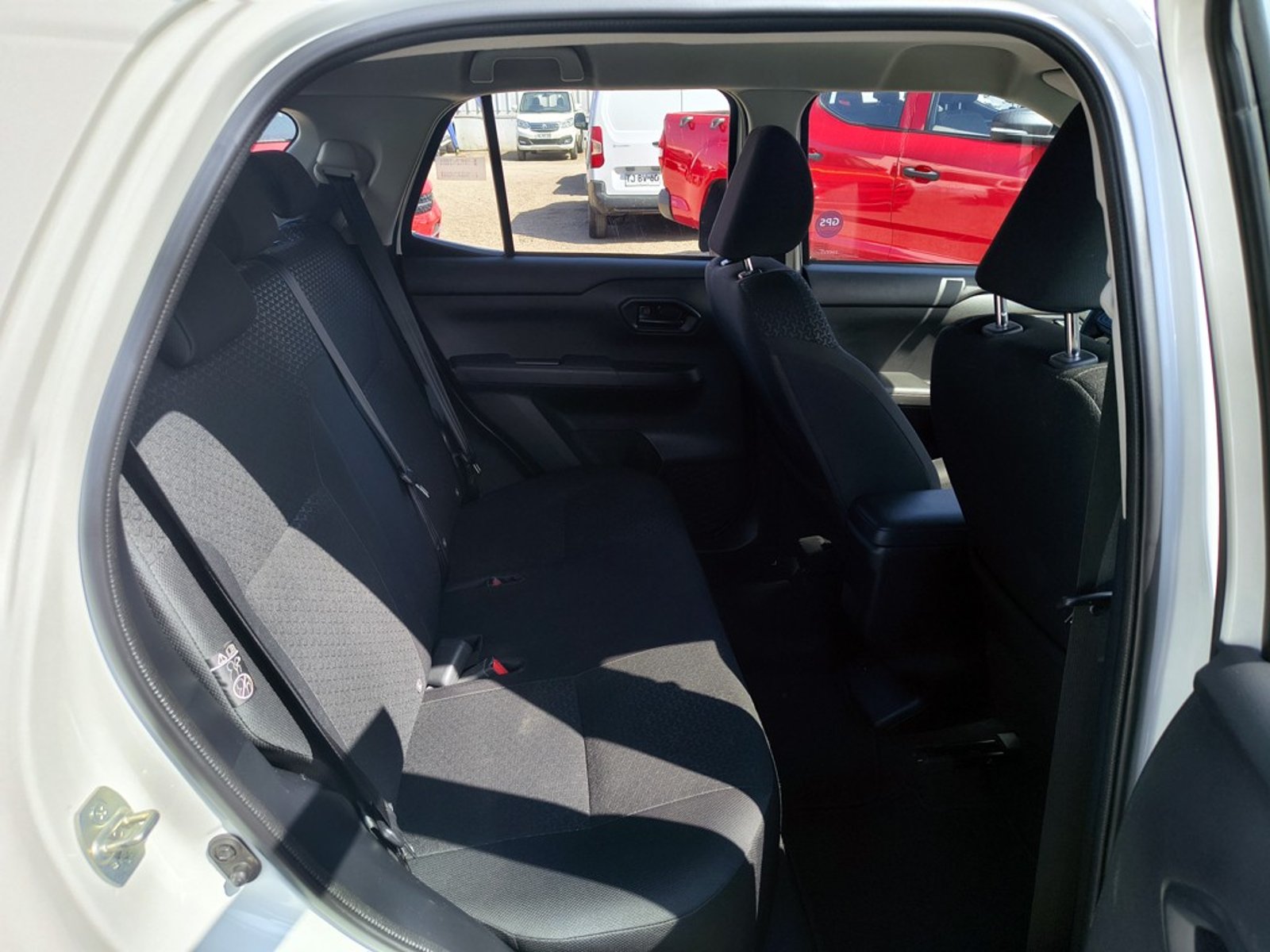 Toyota RAIZE 1.2 Gasolina 4x2 T/M 2025 - Imagen 20 de 20