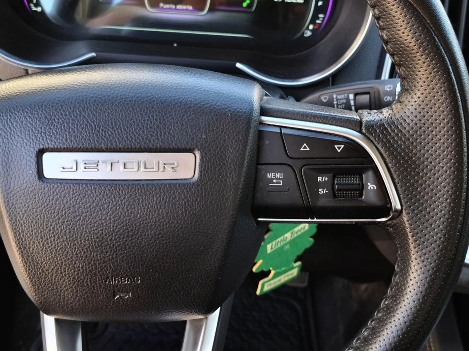 JETOUR X70 1.5 2022 - Imagen 17 de 20