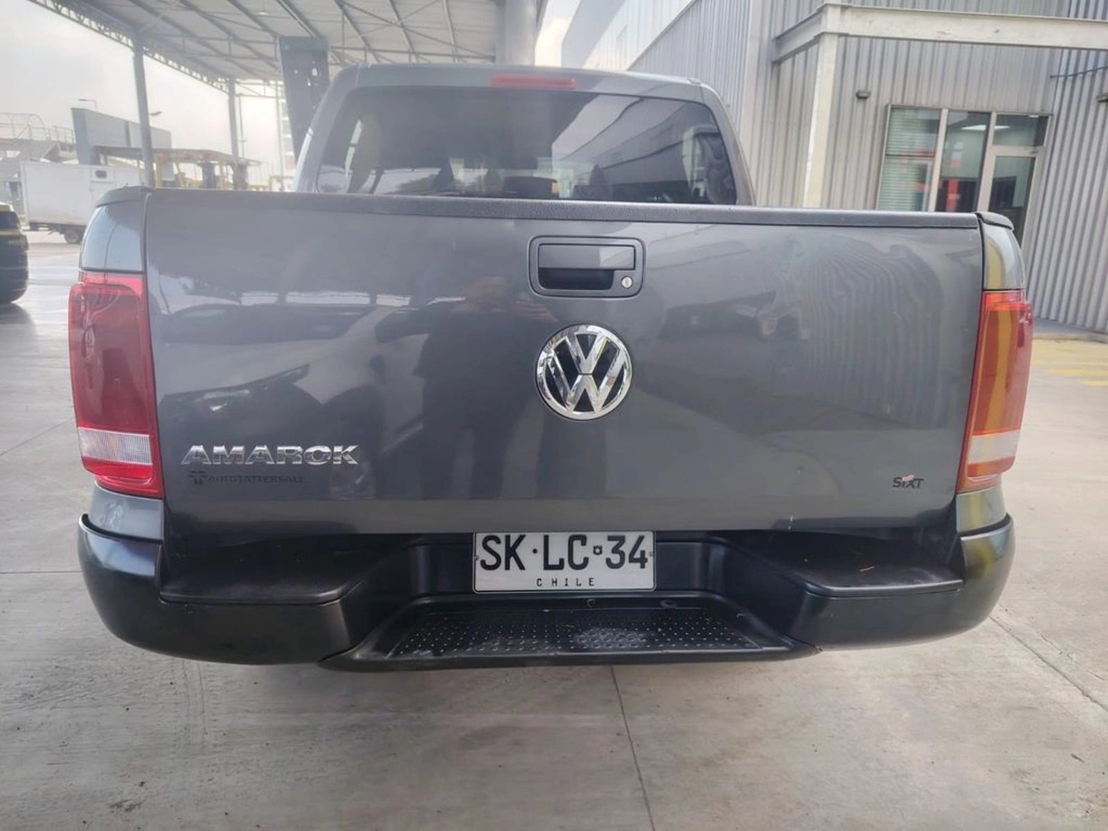 Volkswagen AMAROK 2.0 TRENDLINE DIESEL DOB. CAB. 4X2 MT 4P 2023 - Foto 3 de 16