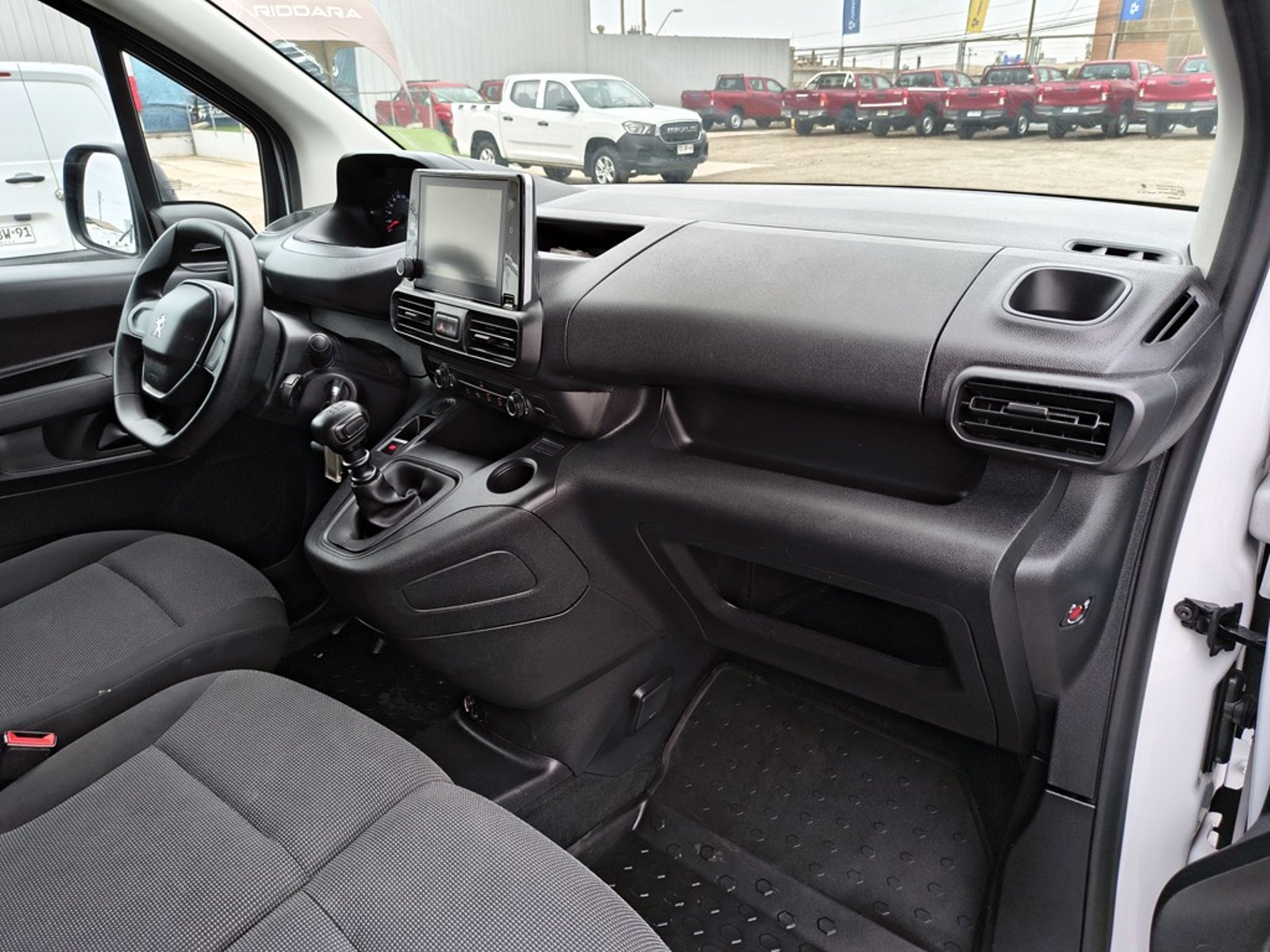 Peugeot PARTNER L1 1.5 Diesel 4X2 T/M 2024 - Imagen 16 de 16