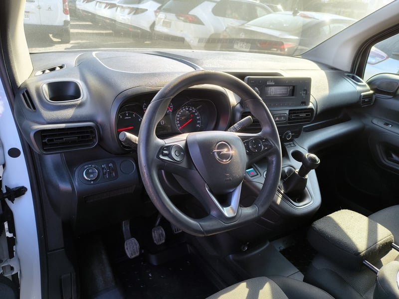 Opel COMBO 1.6 Diesel 4x2 T/M 2022 - Imagen 10 de 20