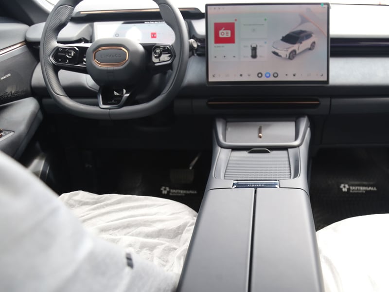 Lynk & Co 08 08 PHEV 2027 - Imagen 16 de 20