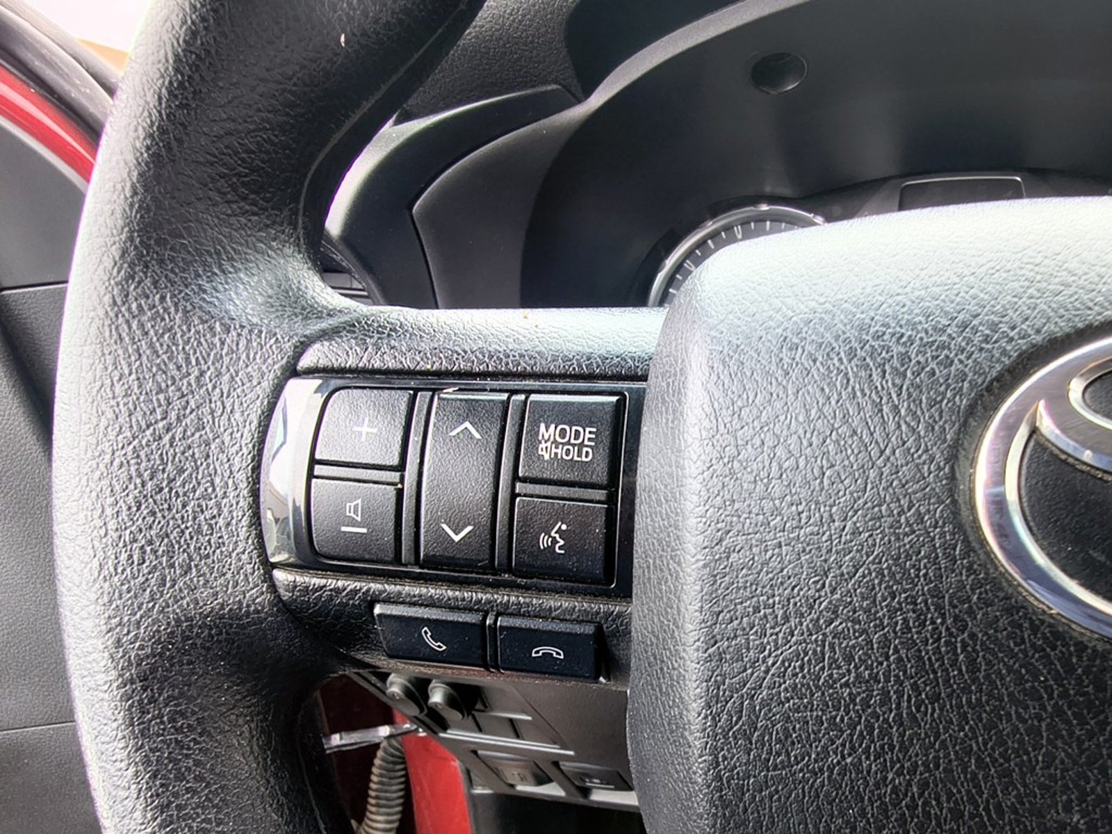 TOYOTA HILUX HILUX TSS 2.4 Diesel 4X2 T/M 2021 - Imagen 15 de 20