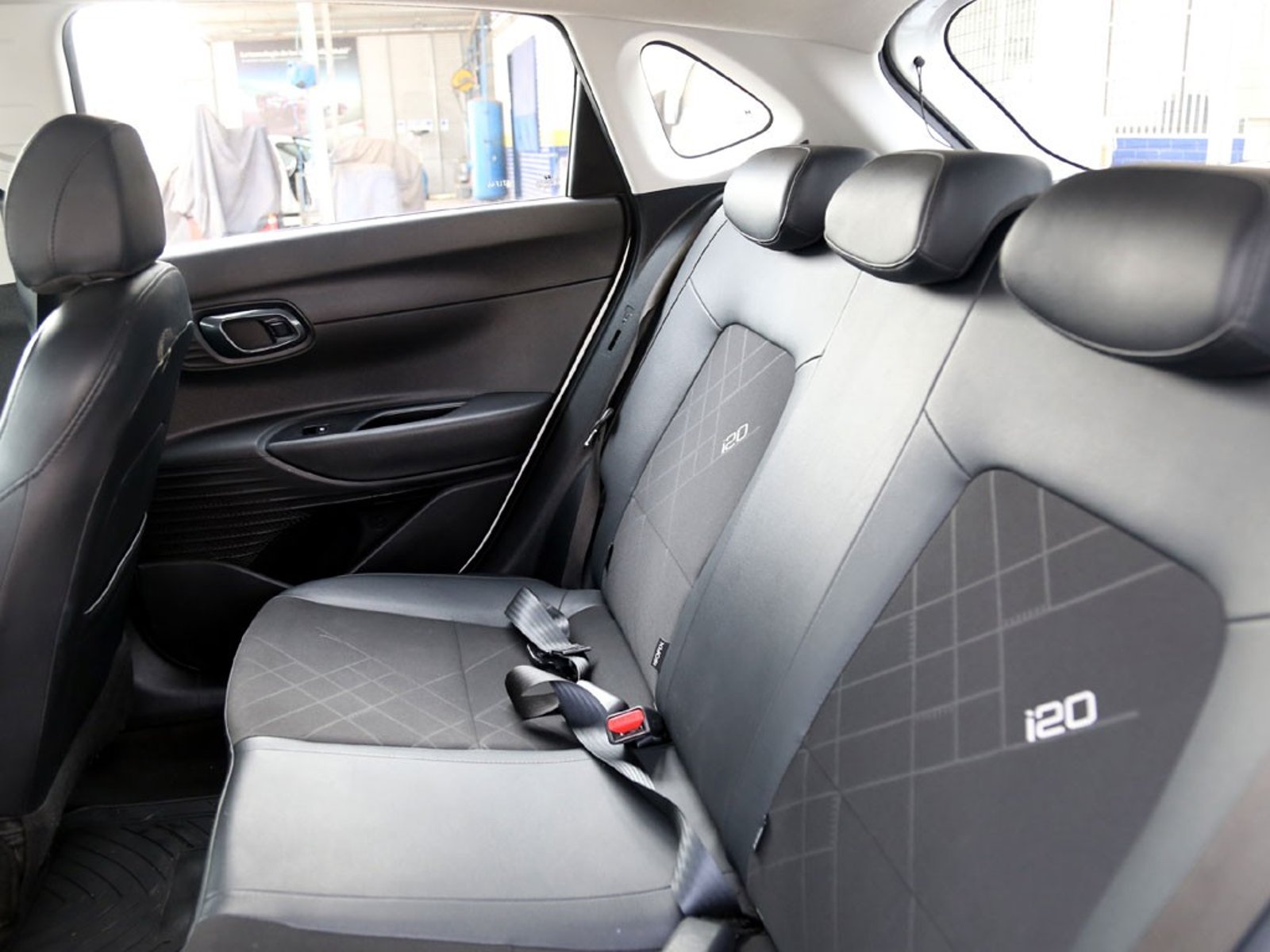 HYUNDAI I20 1.4 PLUS FL BI3 4X2 HB MT 5P 2025 - Imagen 18 de 20
