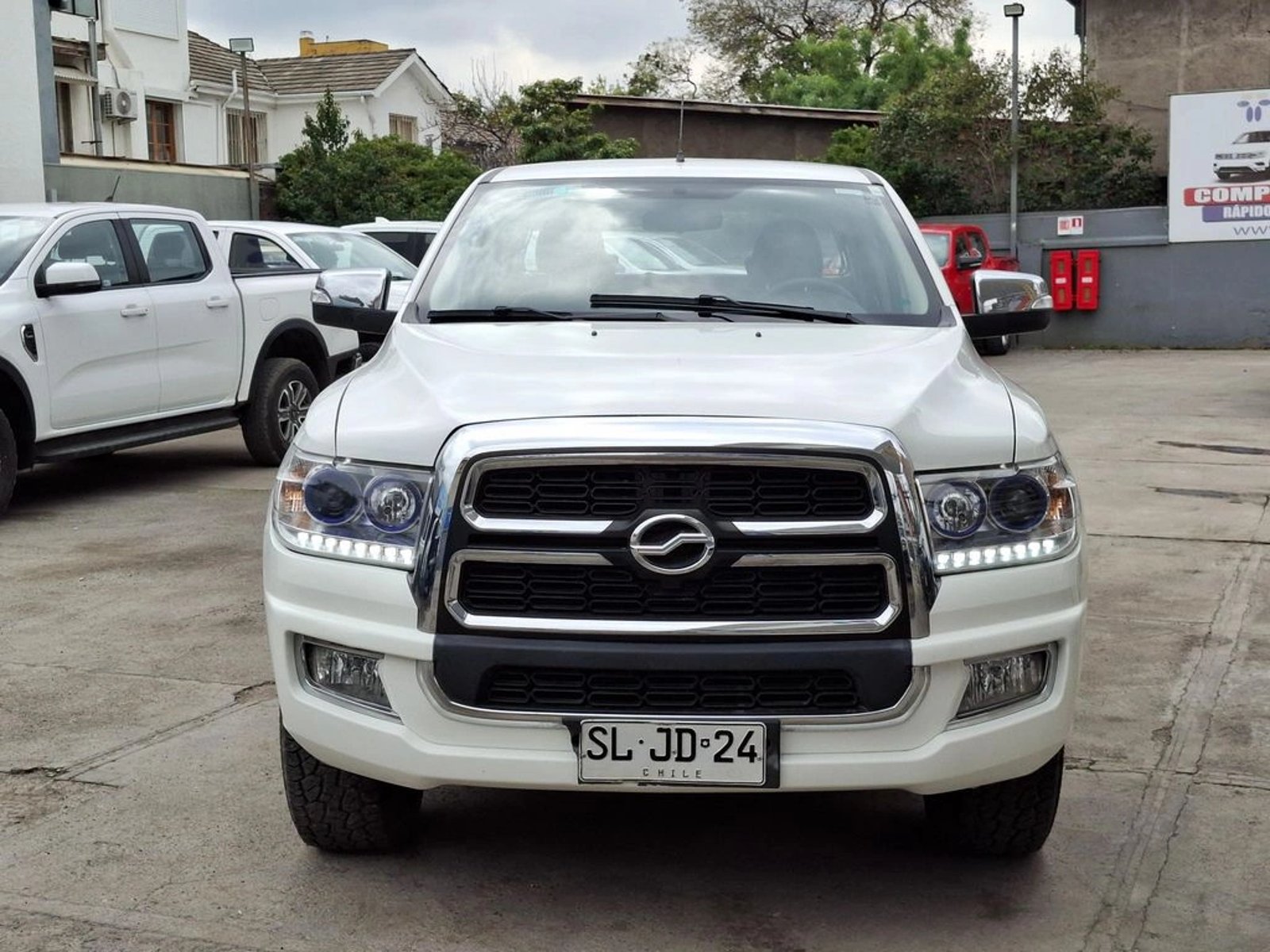 ZX Auto TERRALORD 2.5 DLX MT 4X2 2023 - Foto 2 de 20