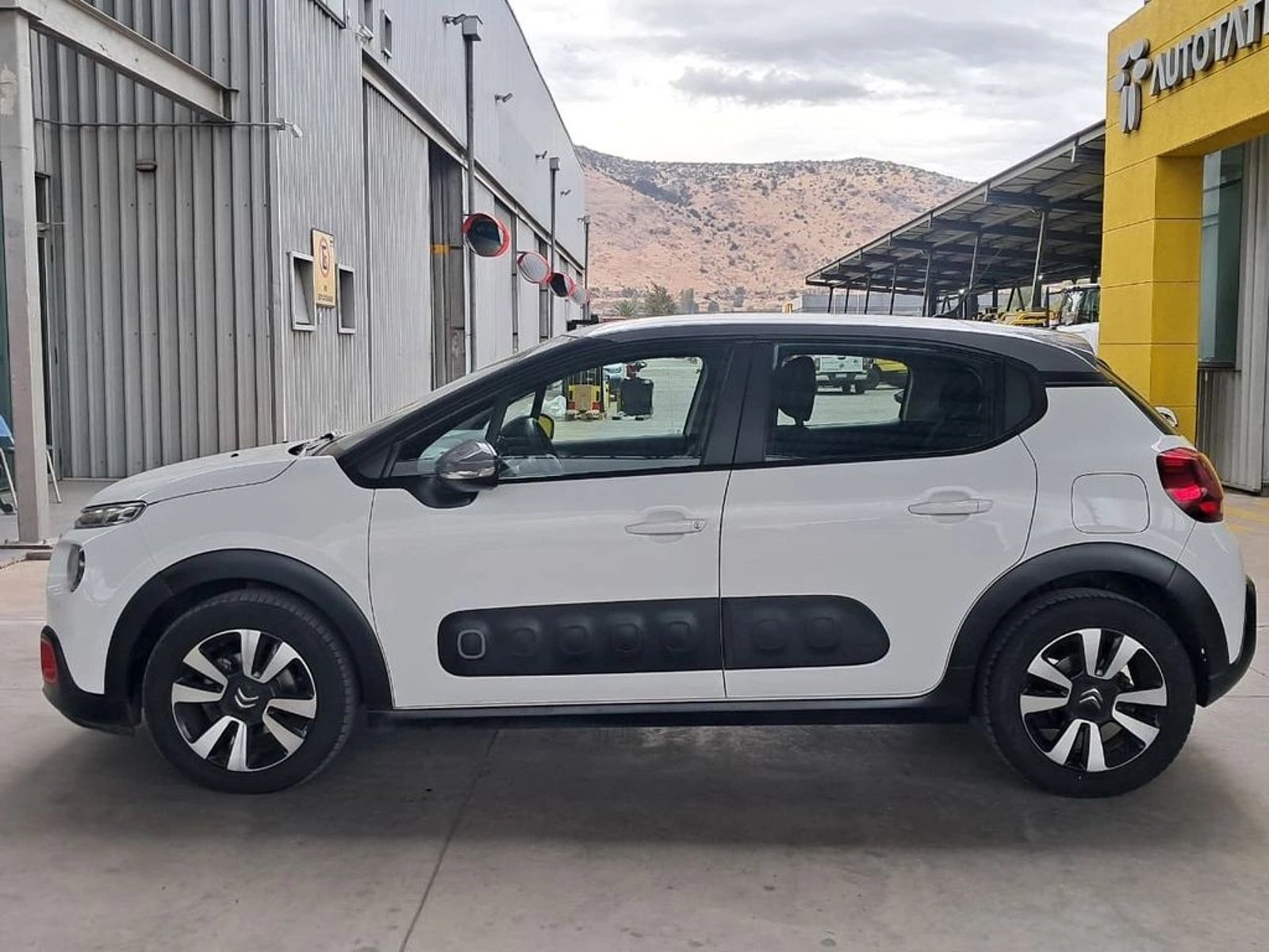 CITROEN C3 1.2 SHINE AT 2018 - Imagen 9 de 20