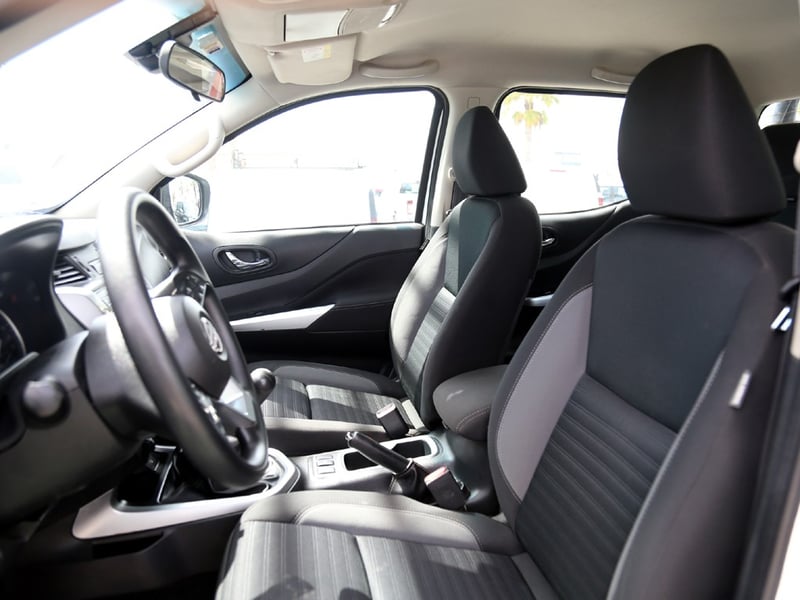 Nissan NAVARA 2.3 XE MT 4X4 2024 - Imagen 12 de 20