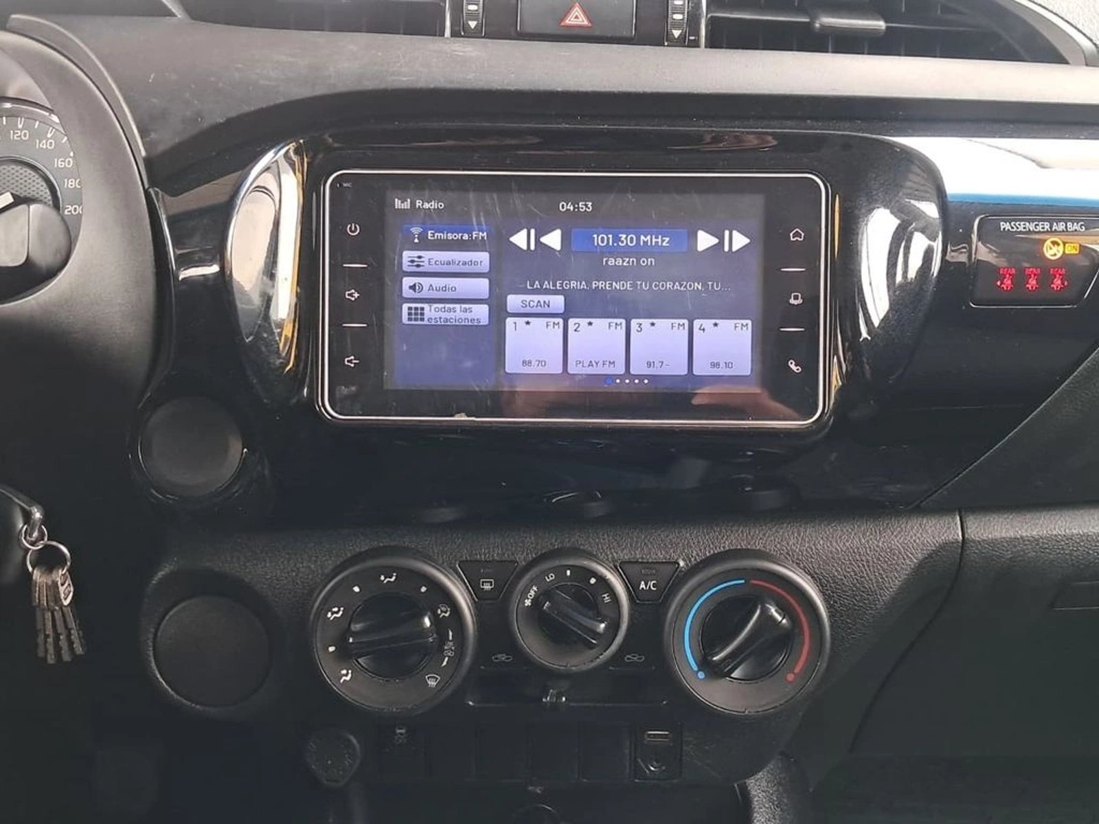 Toyota HILUX 2.4 DX 4X2 MT 2023 - Imagen 19 de 19