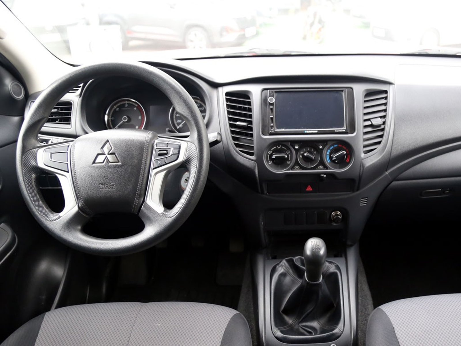 MITSUBISHI L200 L200 KATANA 4X2 DIESEL 2023 - Imagen 14 de 19