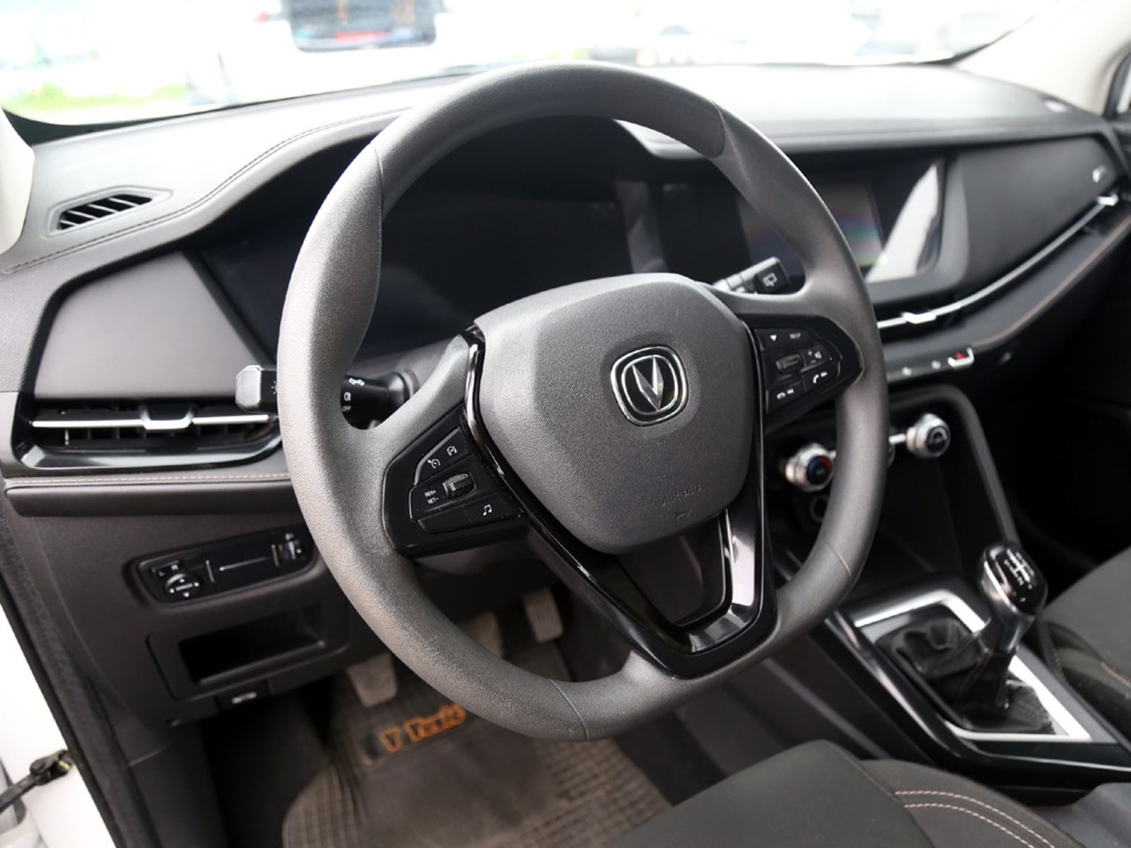 Changan CS15 1.5 LUXURY 2022 - Imagen 12 de 20