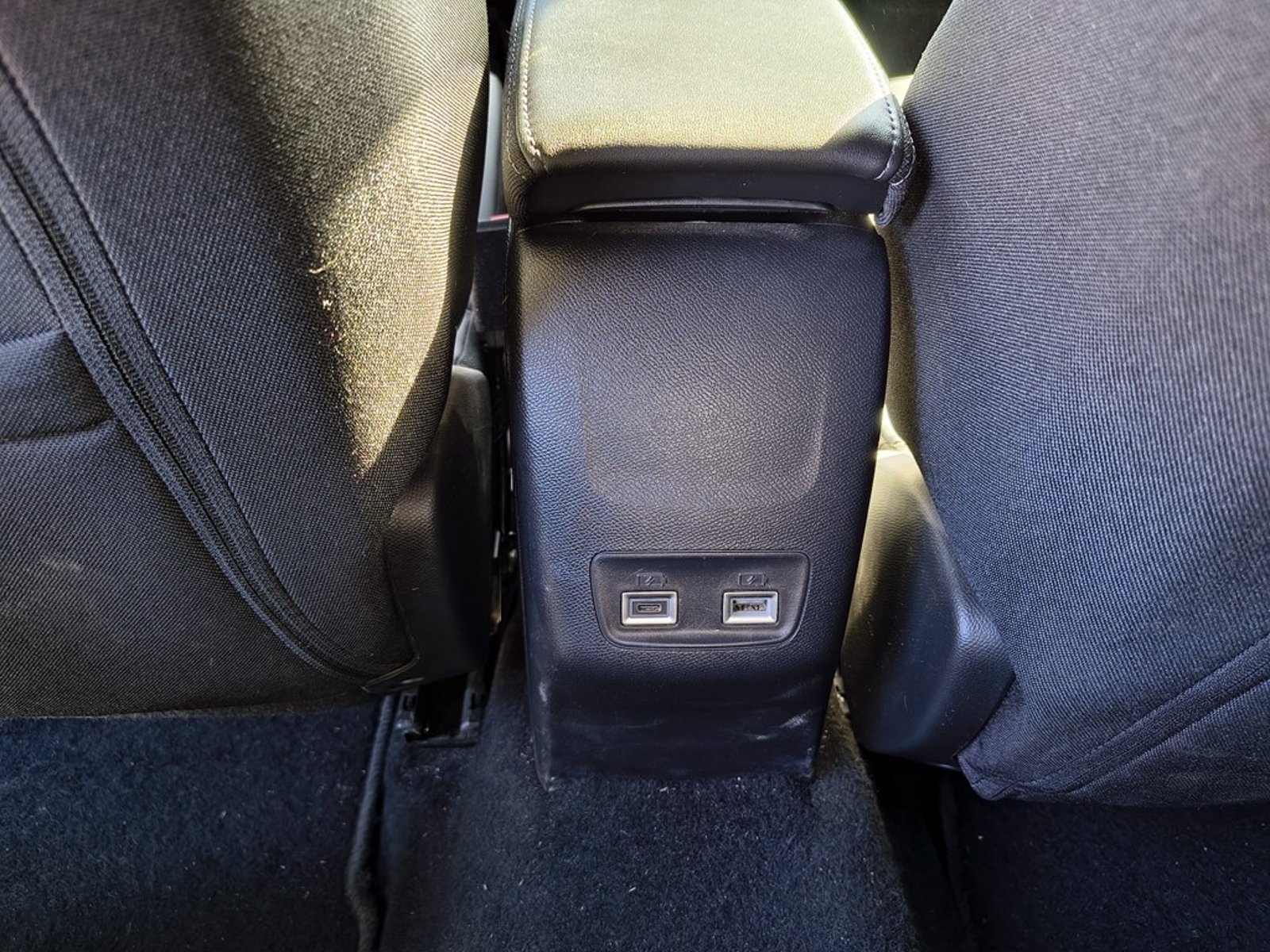 PEUGEOT 2008 1.5 Diesel 4x2 T/A Allure 2025 - Imagen 16 de 20