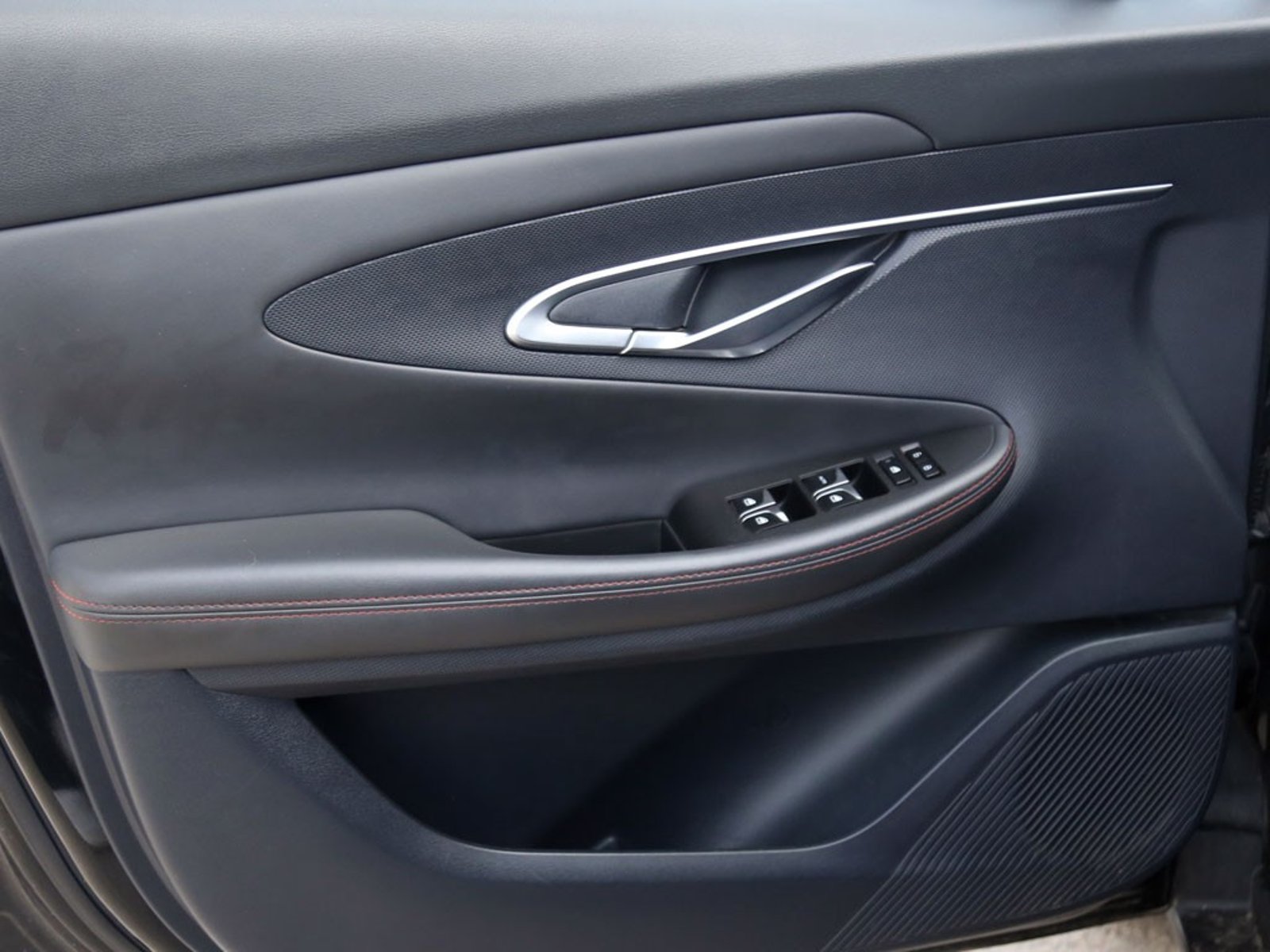 Changan UNI-T LUXURY 1.5 AUT 2023 - Imagen 12 de 20