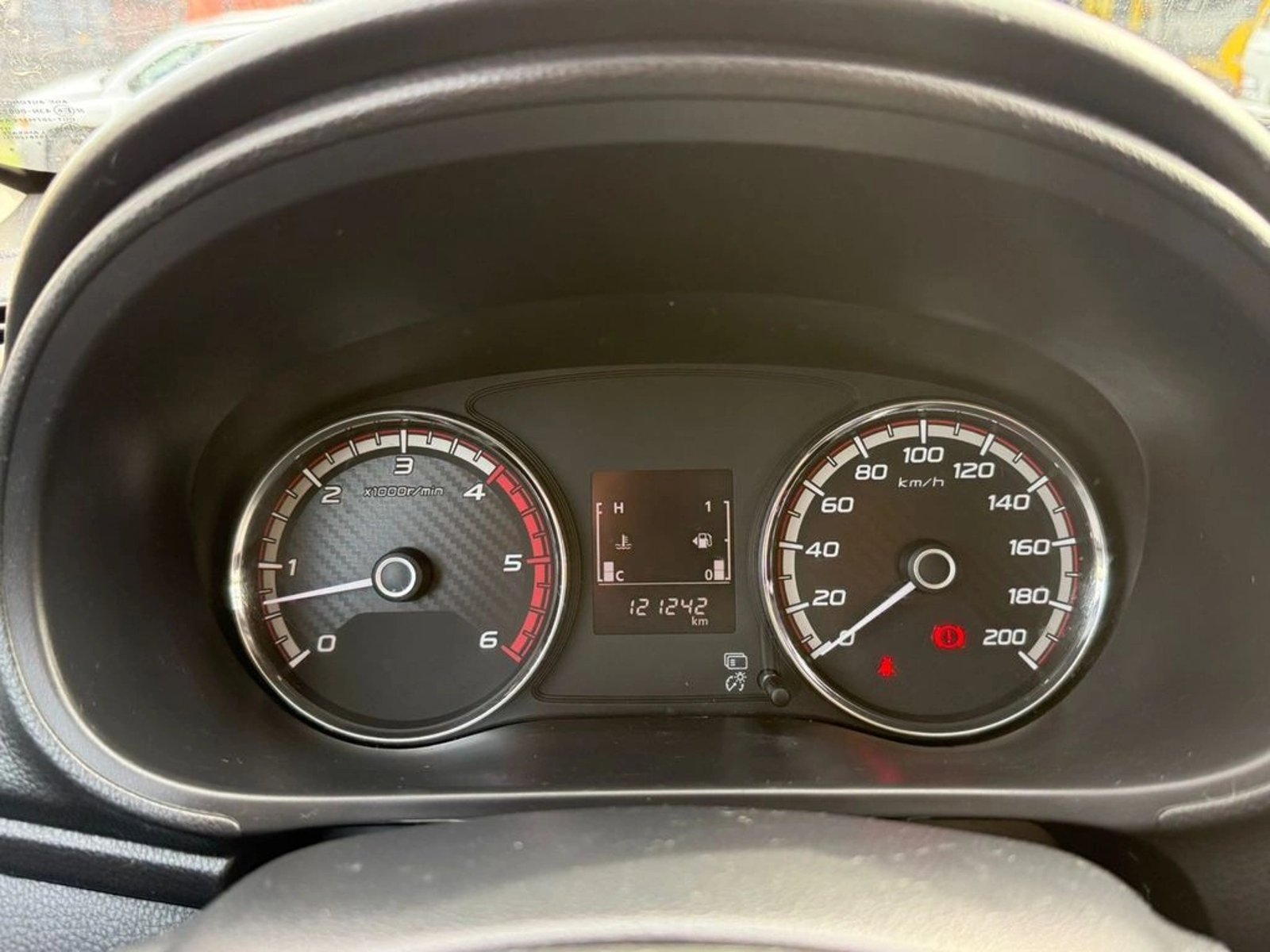 MITSUBISHI L200 2.4 KATANA CR DIESEL 4X2 MT 2023 - Imagen 13 de 14