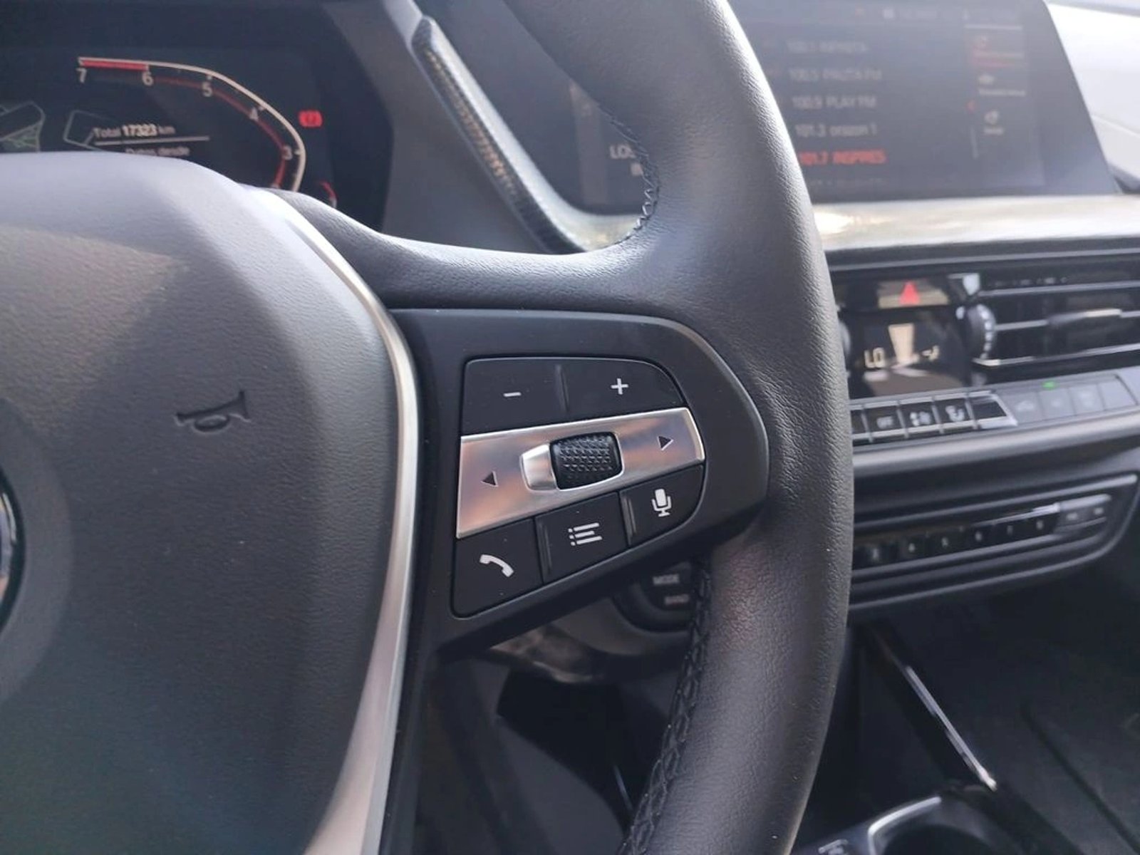 BMW 118 i 1.5 2021 - Imagen 15 de 20