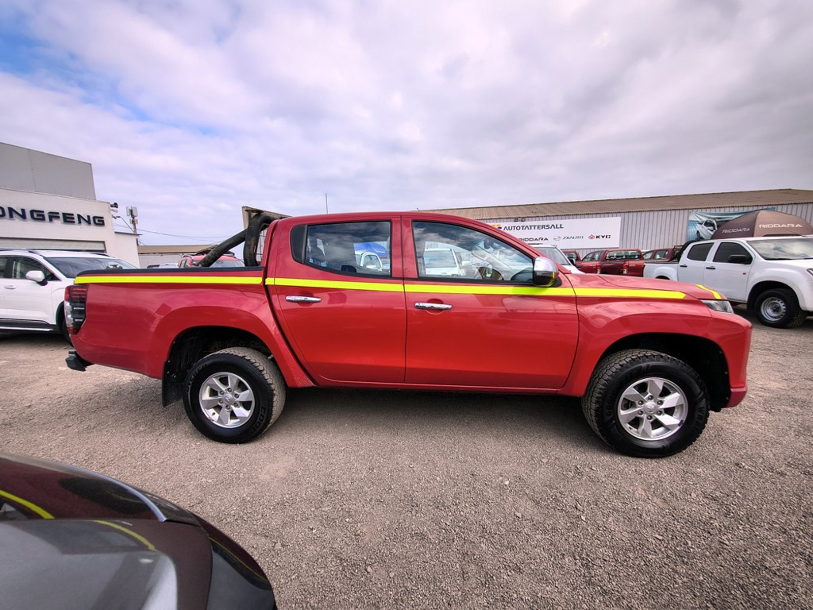 Mitsubishi L200 L200 KATANA 2.4 Diesel 4X2 T/M 2023 - Foto 4 de 20
