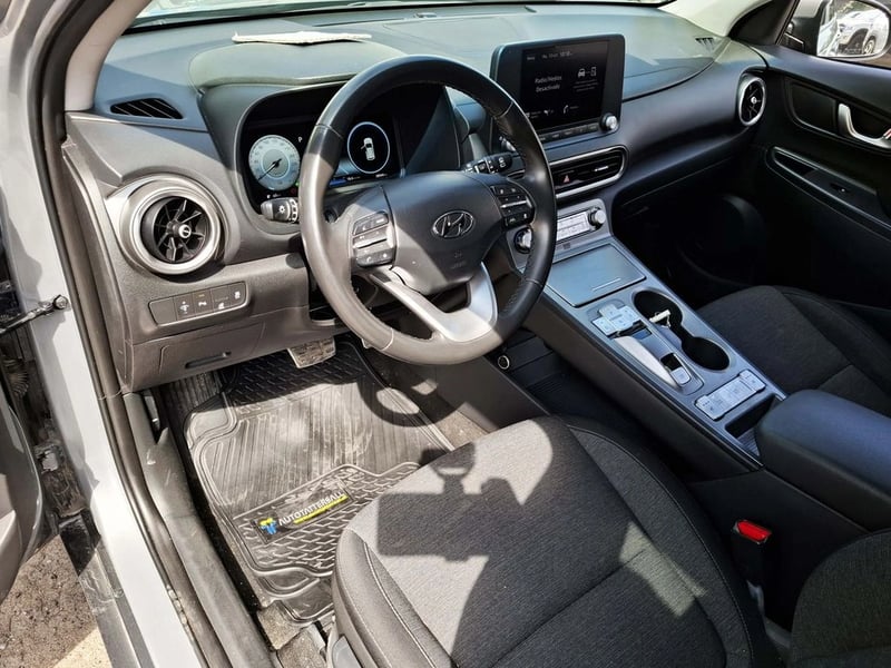 Hyundai KONA EV ELECTRICO 2023 - Imagen 16 de 20