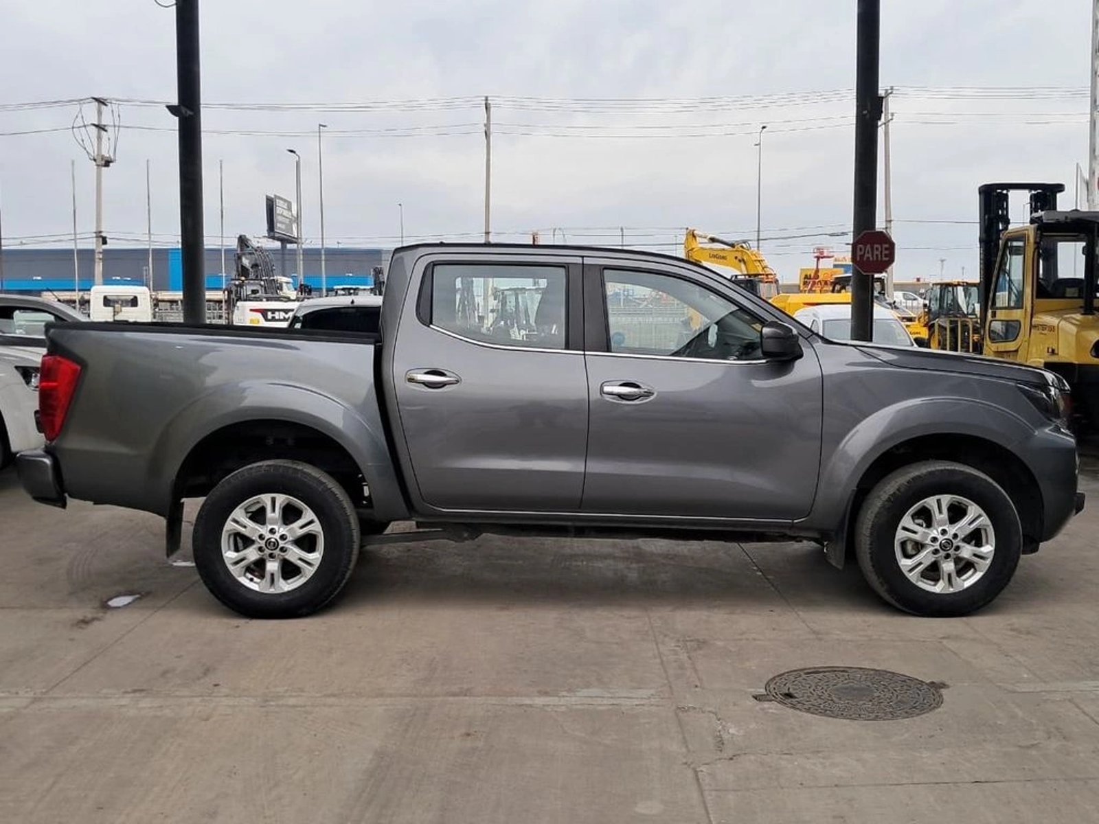 Nissan NAVARA 2.3 XE DC 4X4 AT 2023 - Foto 5 de 20