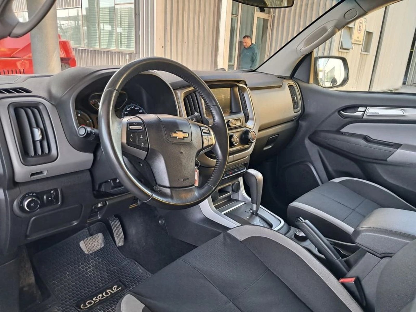 Chevrolet COLORADO 2.8 CTDI 4X4 LT AT 4P 2022 - Imagen 11 de 20