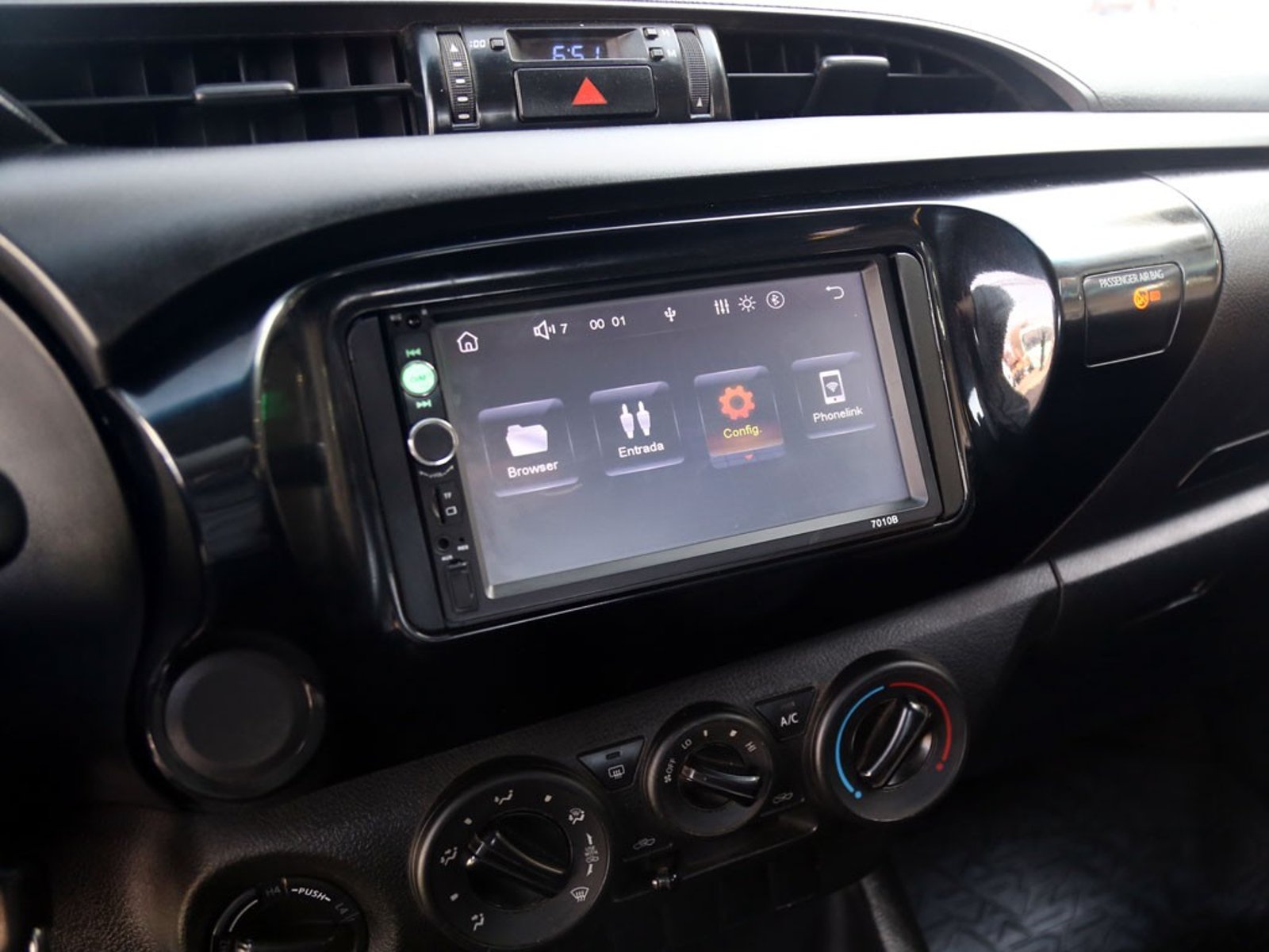 Toyota HILUX DX 4X4 2.4 2023 - Imagen 14 de 20