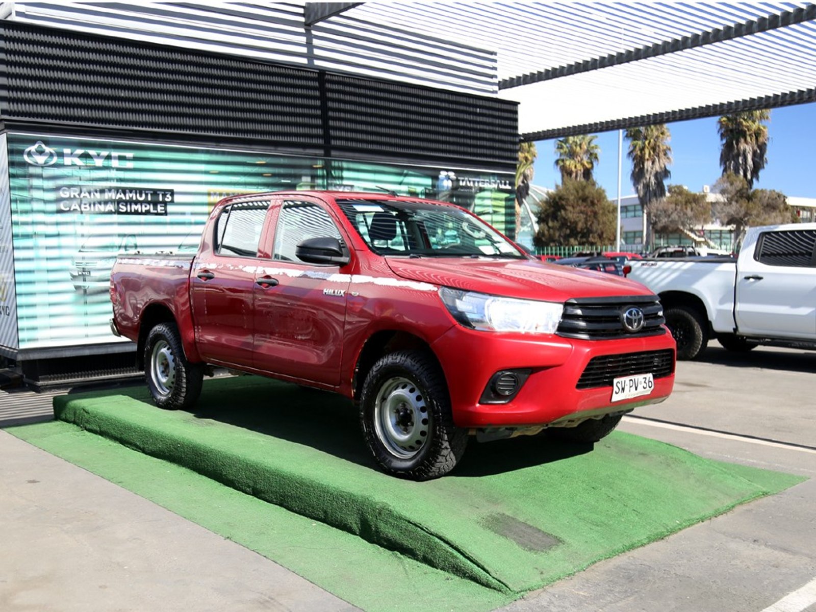 Toyota HILUX 2.4 DX 4x4 MT 2023 - Foto 3 de 20