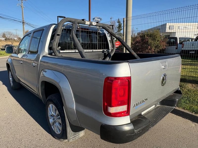 Volkswagen AMAROK TRENDLINE 4X2 MT 2023 - Imagen 7 de 12