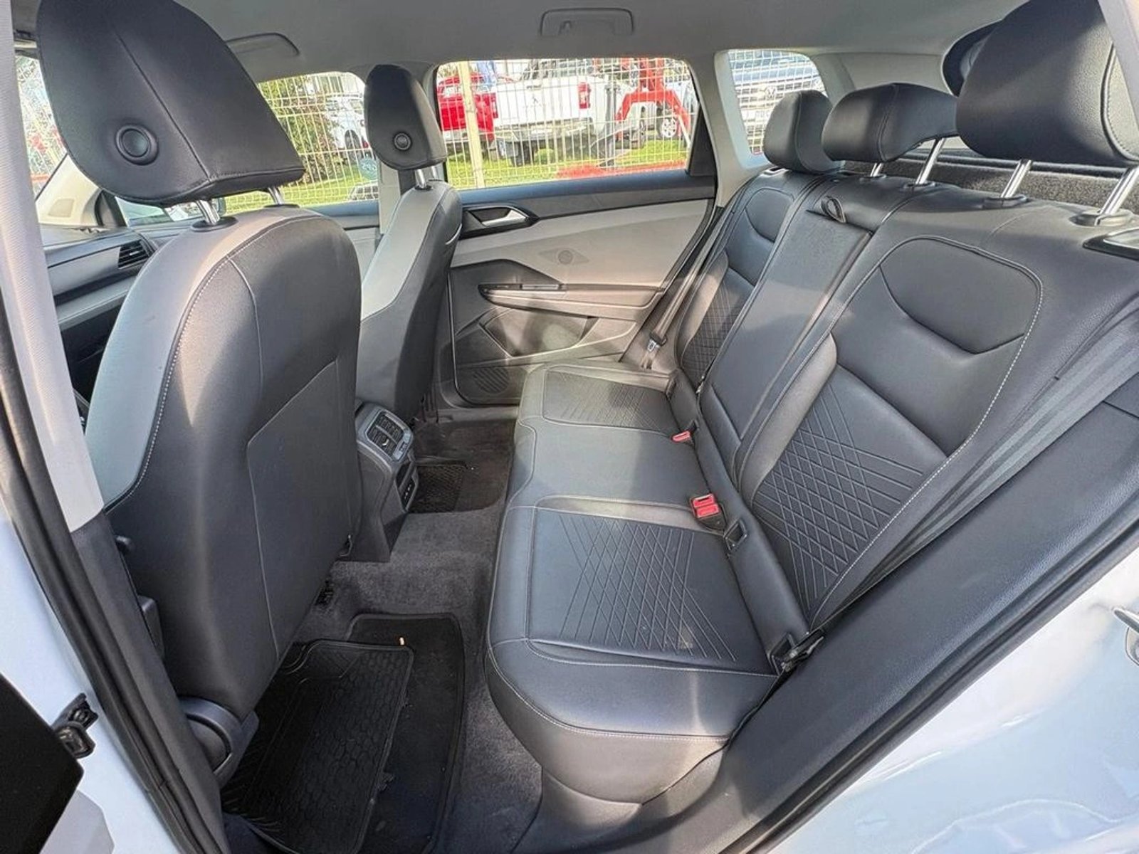 VOLKSWAGEN TAOS TSI 1.4 AT 2025 - Imagen 11 de 13