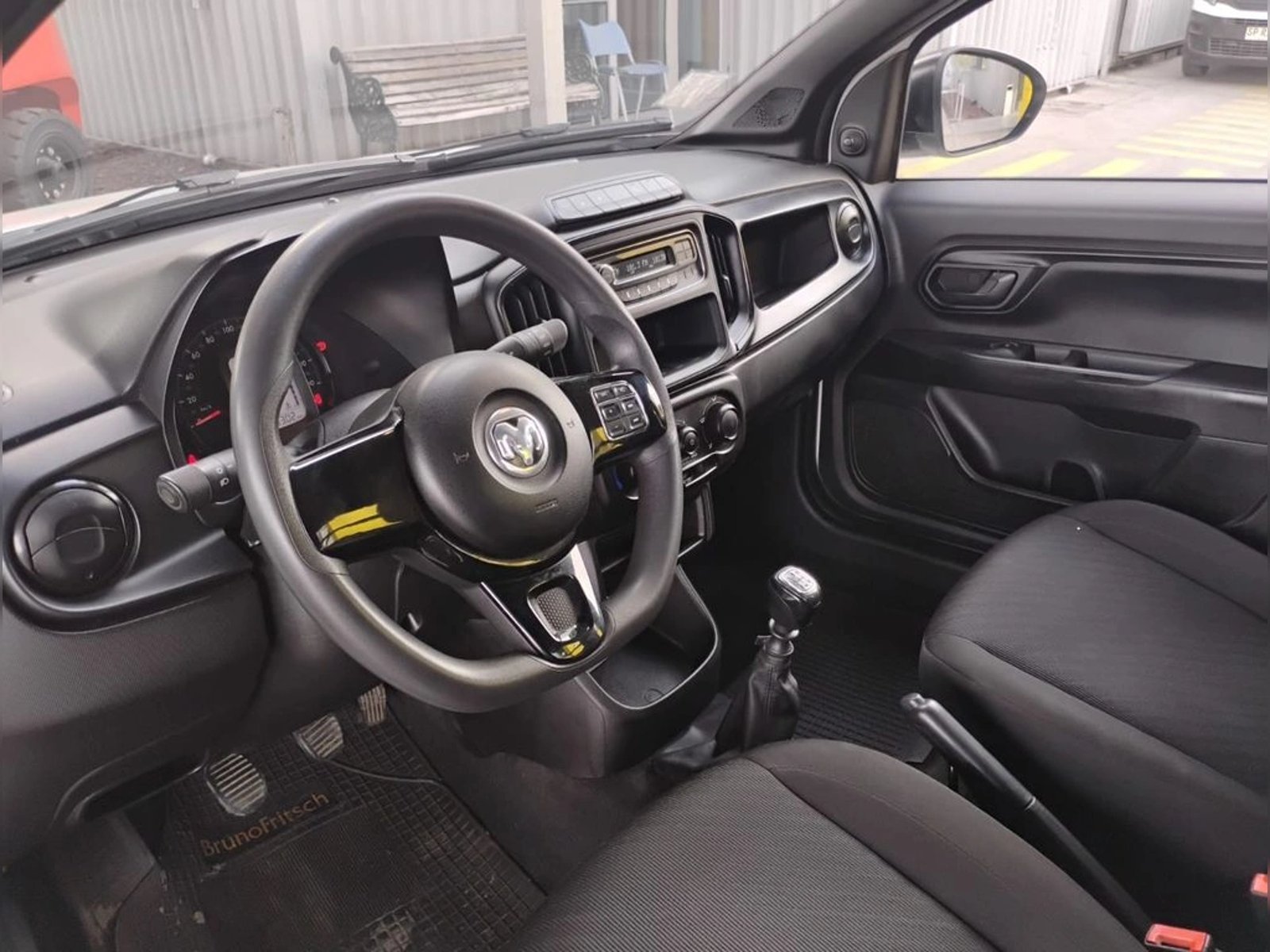 RAM 700 SLT CS GASOLINA 1.4 2022 - Imagen 13 de 18