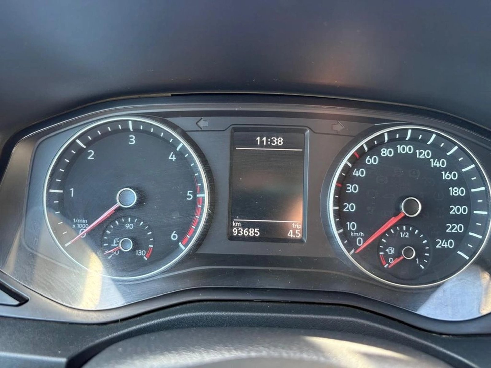 VOLKSWAGEN AMAROK TRENDLINE 4X4 DIESEL 2023 - Imagen 12 de 12