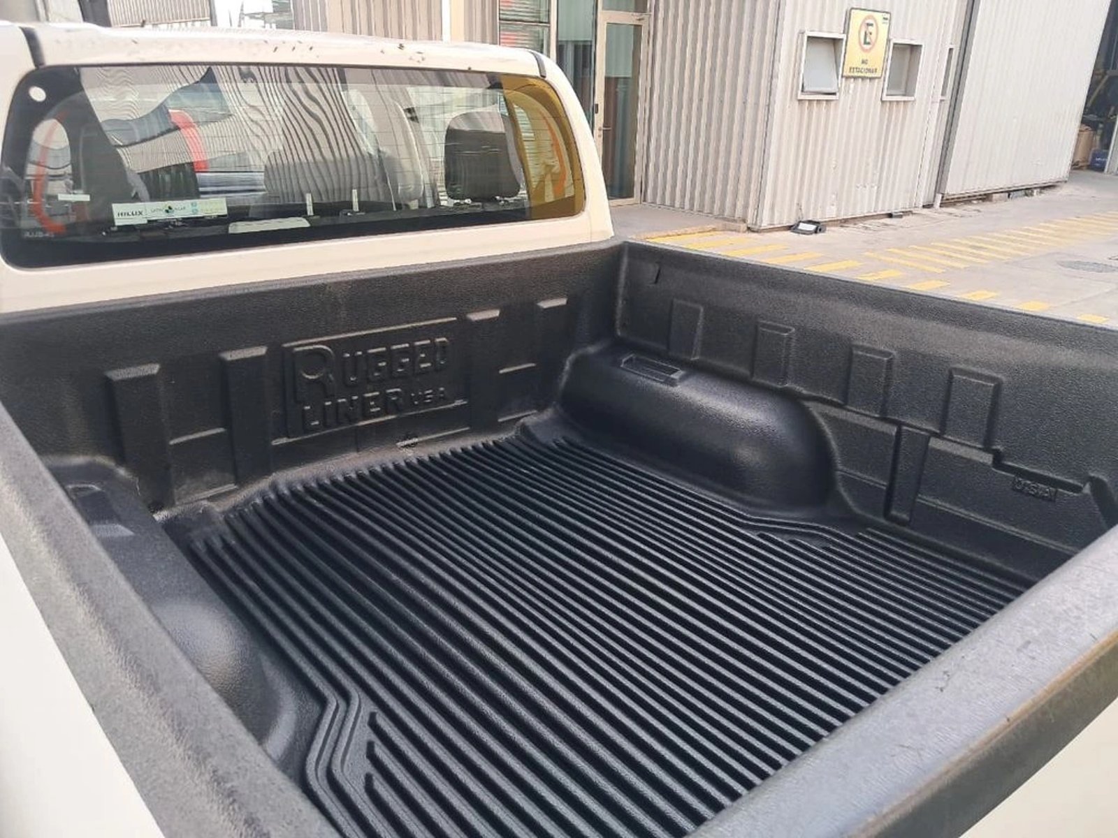 TOYOTA HILUX DX 2.4 4X2 2022 - Imagen 10 de 20