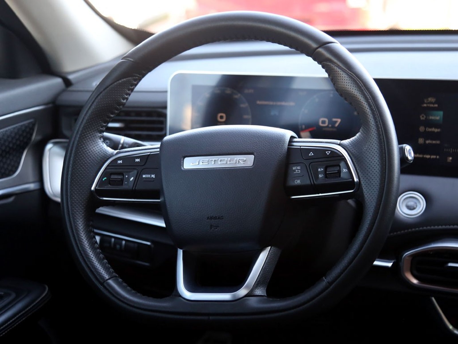 Jetour X70 PLUS 1.5T PLUS 4X2 AT 5P 2024 - Imagen 16 de 20