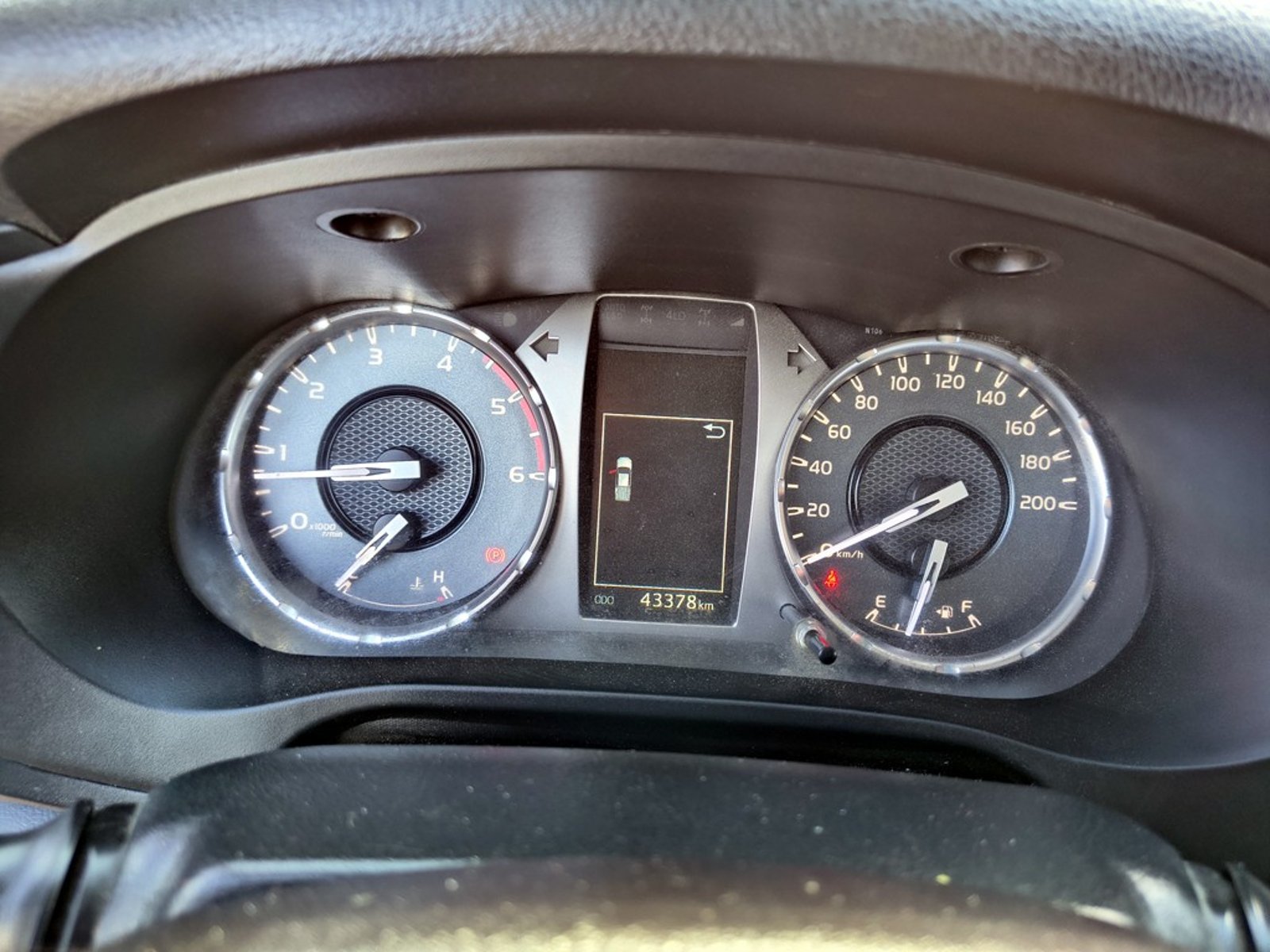 TOYOTA HILUX 2.4 DX 2022 - Imagen 13 de 20