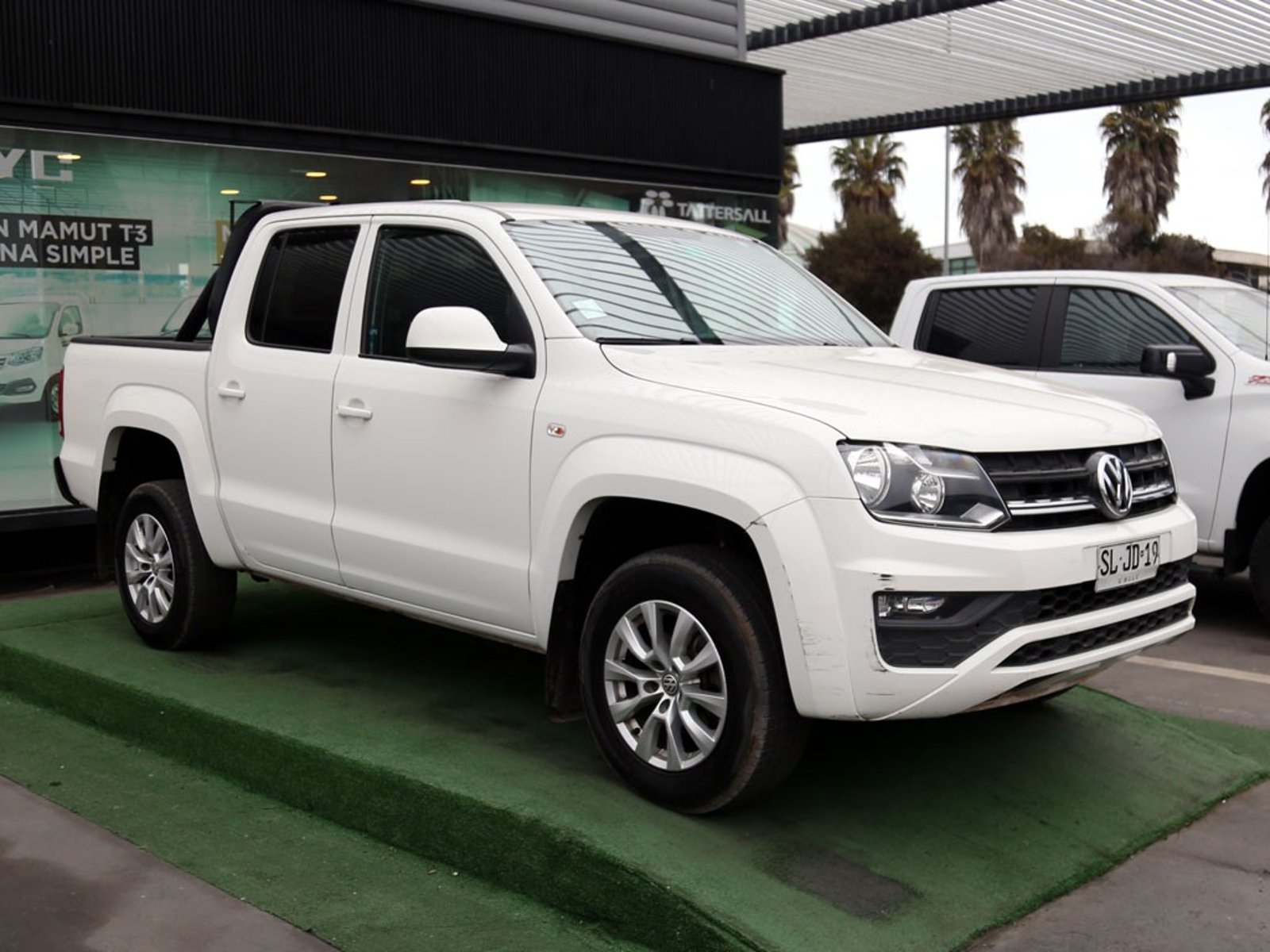 Volkswagen AMAROK TRENDLINE 2.0 DIESEL 4X2 T/M 2023 - Foto 3 de 20