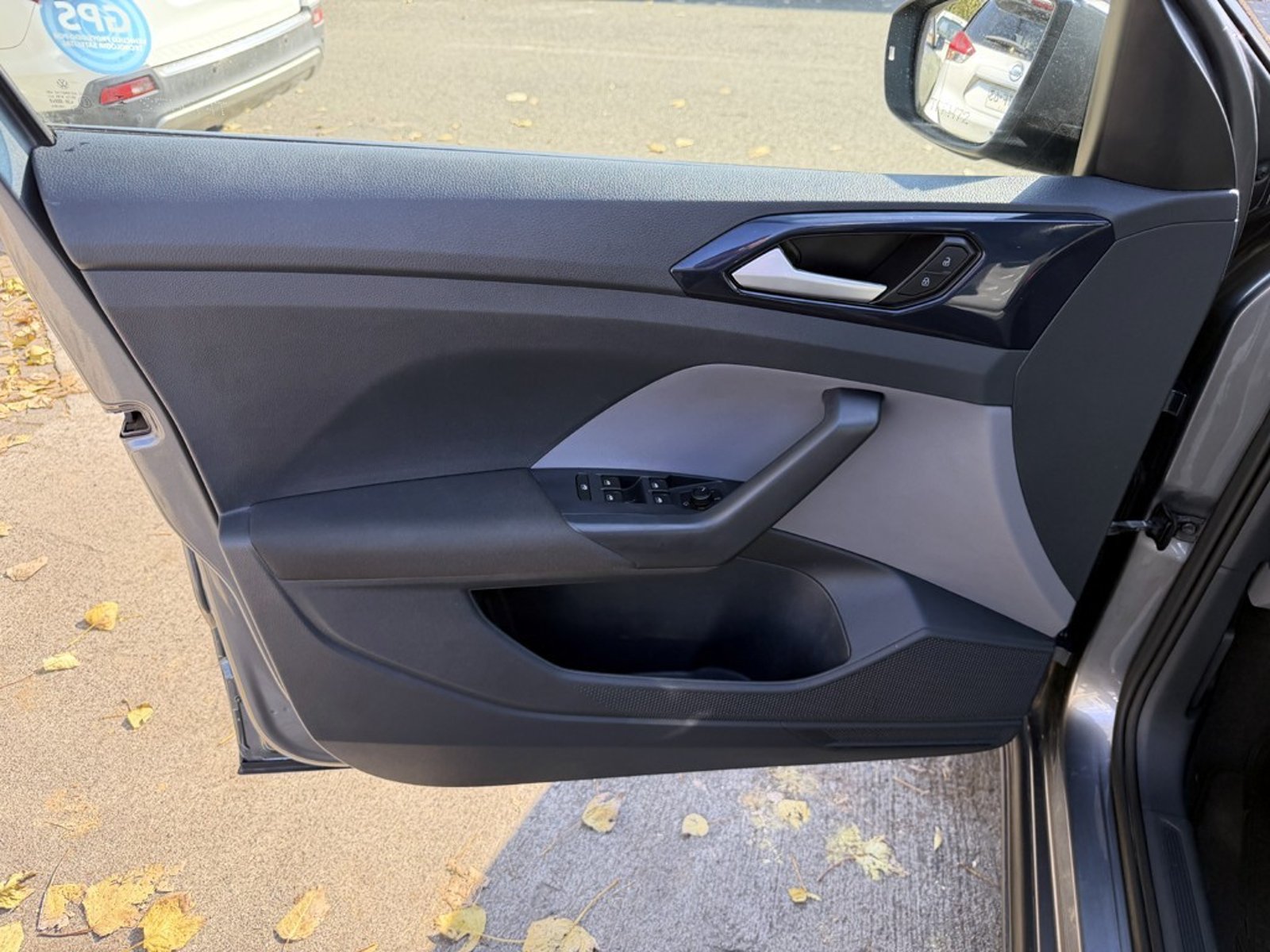 Volkswagen T-CROSS 1.0 TSI COMFORTLINE AT 2024 - Imagen 9 de 20