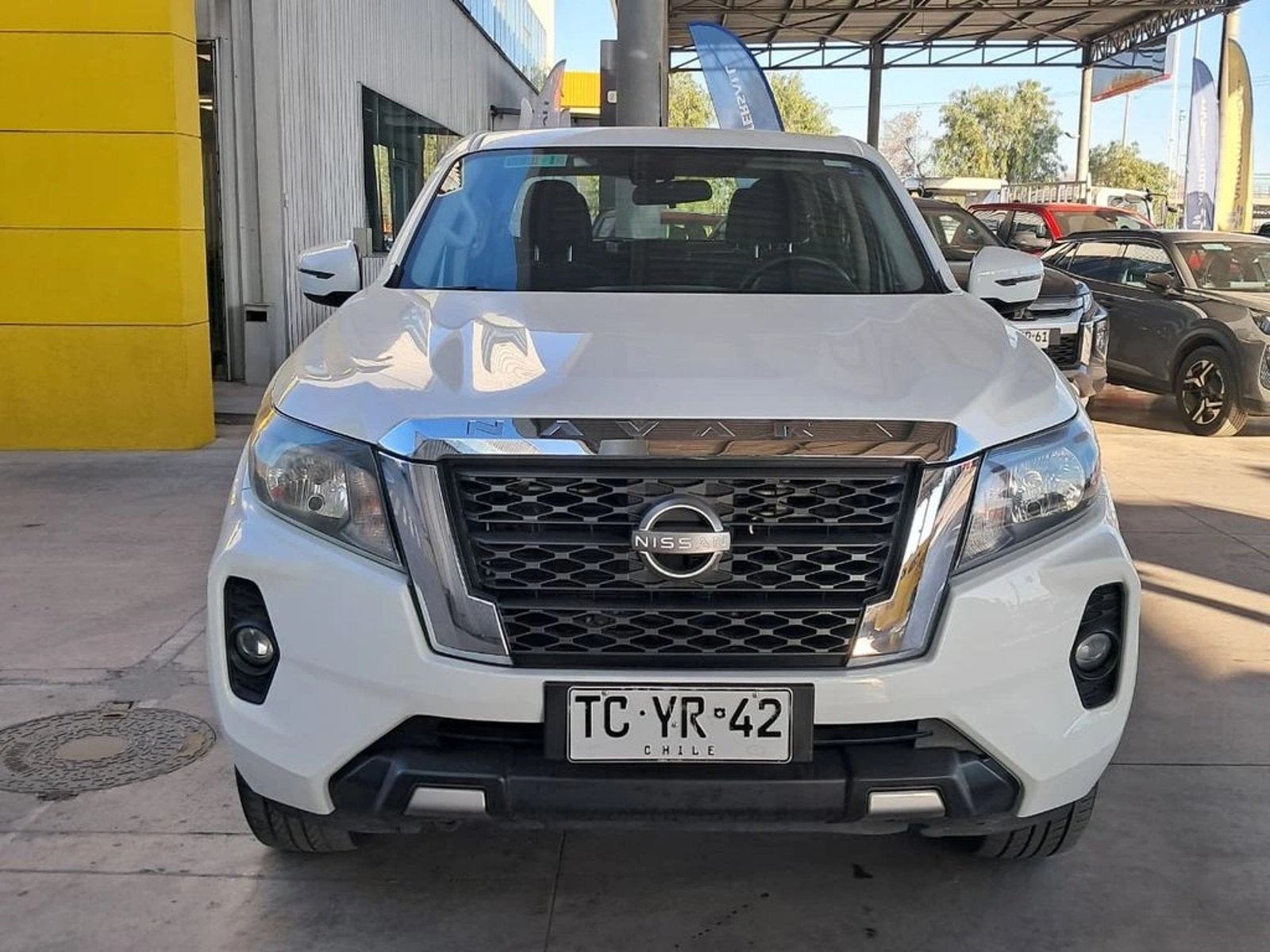 NISSAN NAVARA XE 2.3 4X2 MT DIESEL 2024 - Imagen 3 de 20