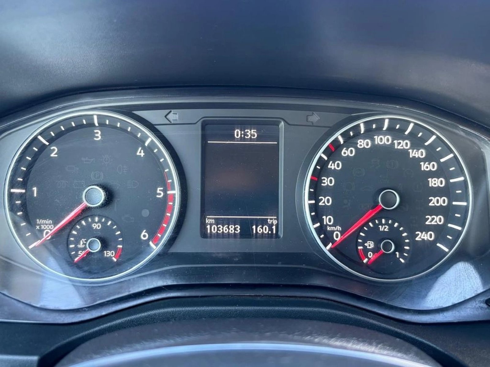 VOLKSWAGEN AMAROK TRENDLINE 4X2 MT 2023 - Imagen 12 de 12