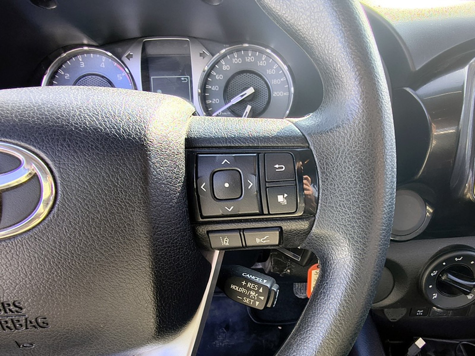 TOYOTA HILUX HILUX TSS 2.4 Diesel 4X2 T/M 2021 - Imagen 14 de 19