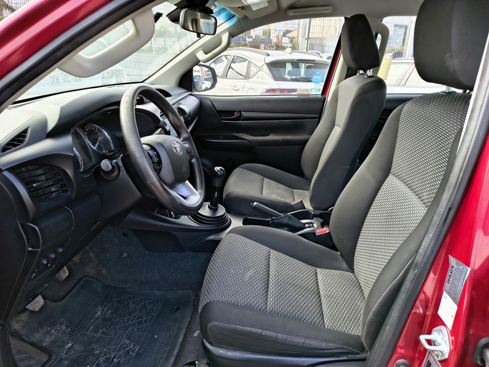 TOYOTA HILUX 2.4 DX 2022 - Imagen 10 de 20