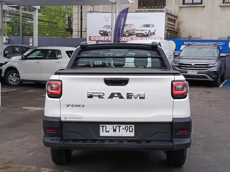 RAM 700 1.3 SLT DC MT 2024 - Imagen 8 de 20