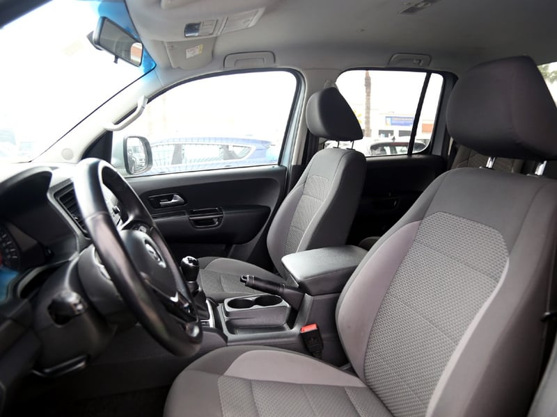 Volkswagen AMAROK 2.0 4X2 TRENDLINE MT 2023 - Imagen 12 de 20