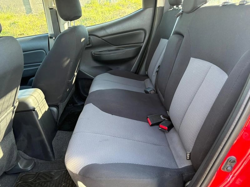 Mitsubishi L200 KATANA CRT 4X4 2023 - Imagen 10 de 11