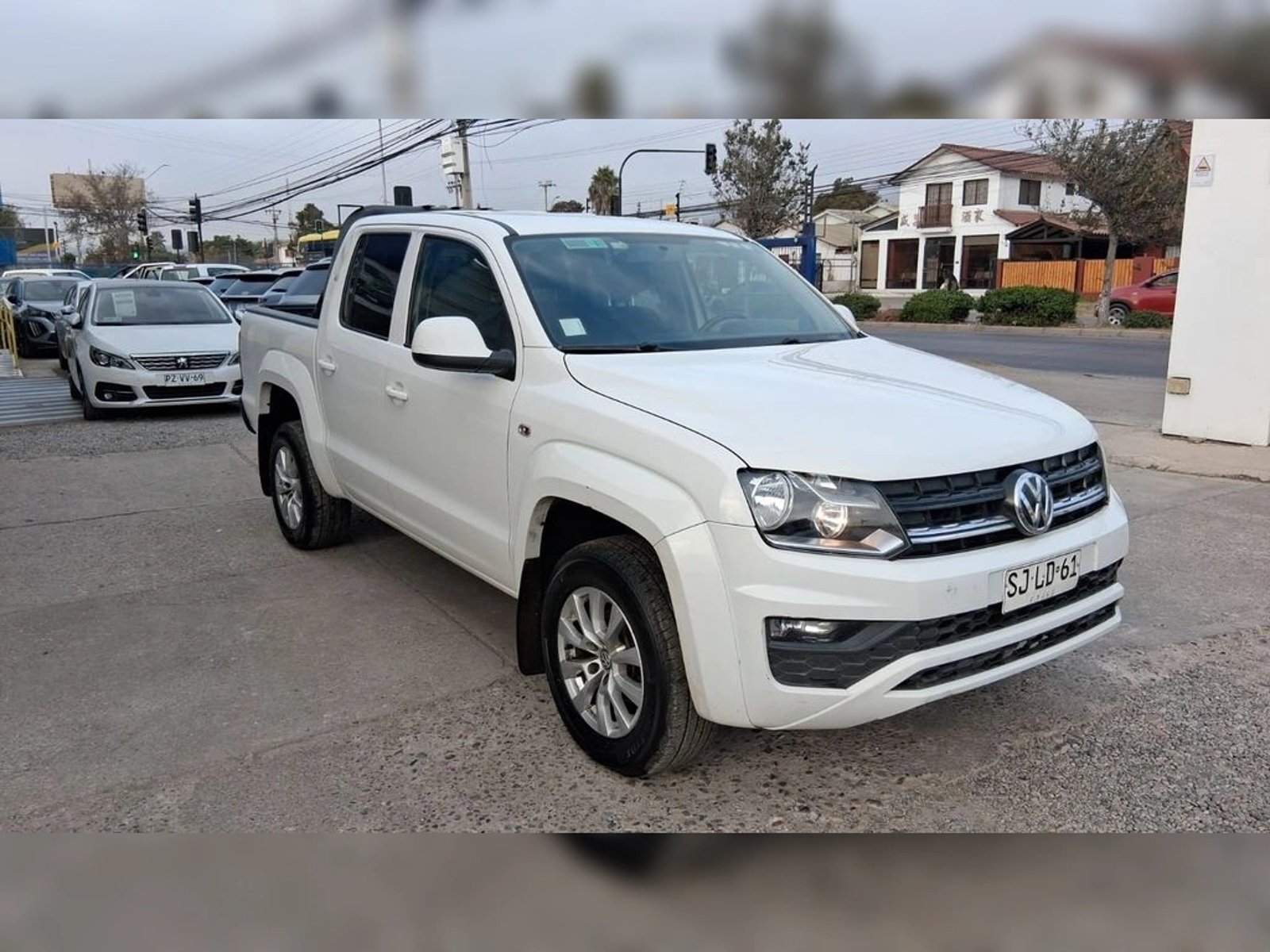 VOLKSWAGEN AMAROK 2.0 TRENDLINE  MT 4X4 DIESEL 2023 - Imagen 3 de 19