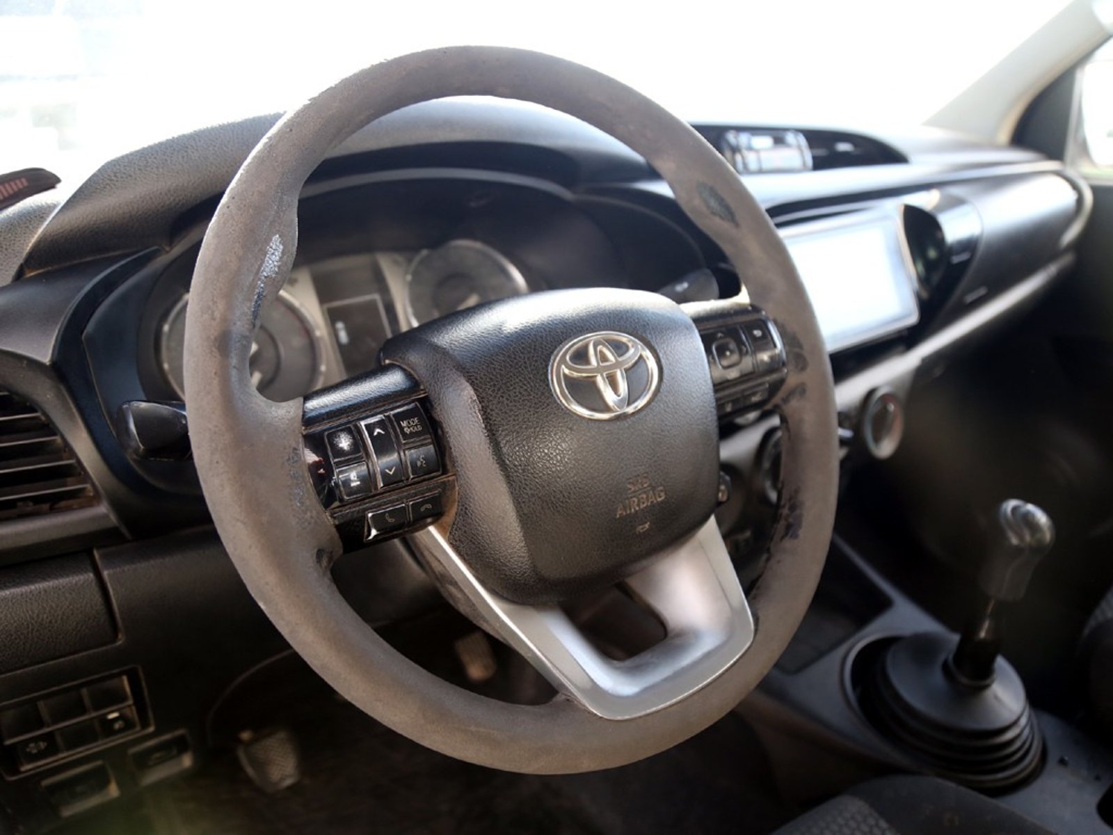 Toyota HILUX 2.4 DX 4x2 MT 2022 - Imagen 12 de 20