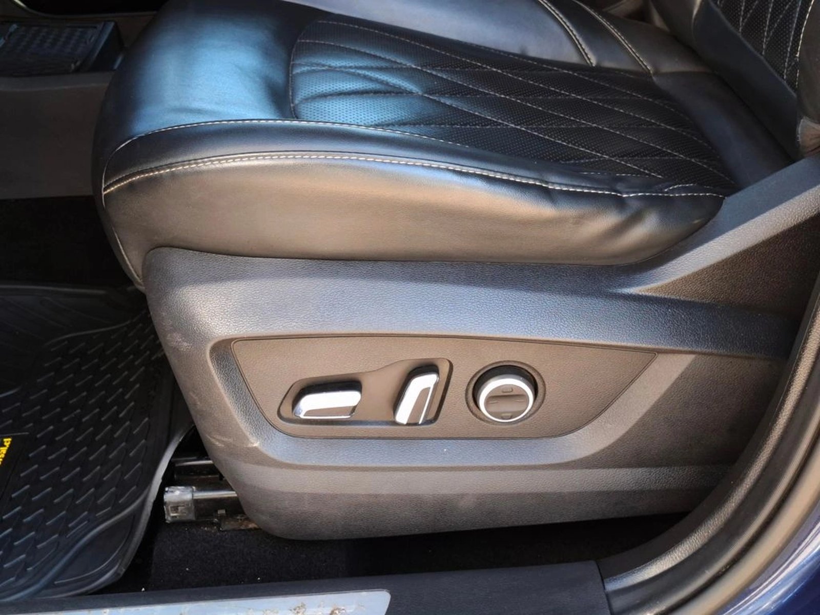 CHERY TIGGO 8 PRO 2.0 2023 - Imagen 17 de 20