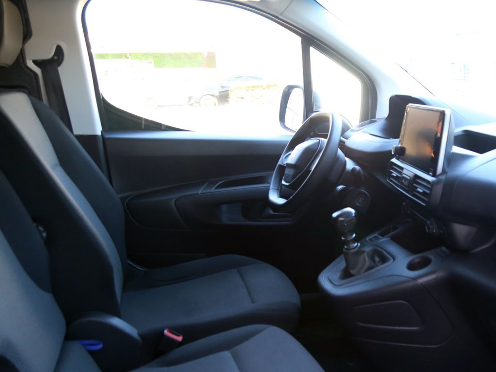 Peugeot PARTNER 1.5 L1 BLUEHDI 100 MT DIESEL 2024 - Imagen 18 de 20