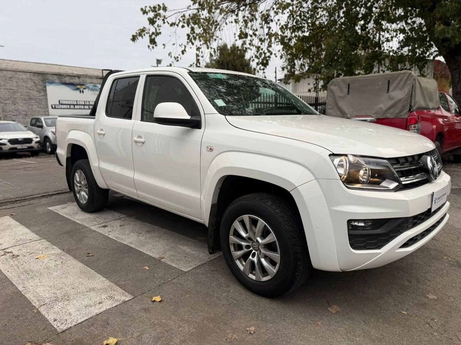 VOLKSWAGEN AMAROK 2.0 TRENDLINE 4X2 MT 2023 - Foto 3 de 18