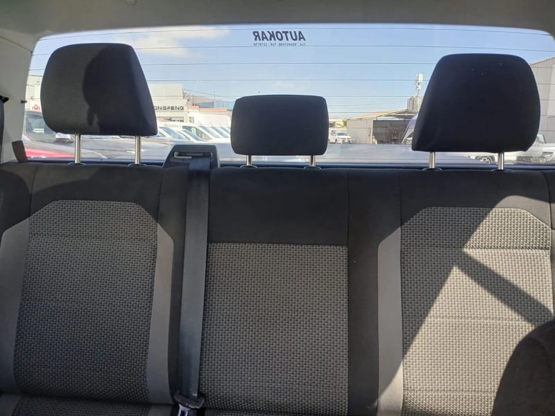 Volkswagen AMAROK 2.0 TRENDLINE 4X4 DIESEL MT 4P 2021 - Imagen 19 de 20
