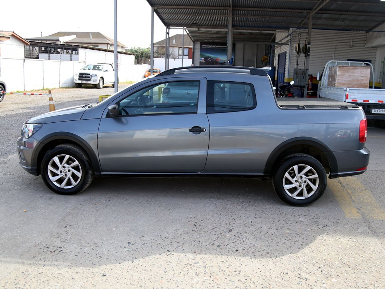 VOLKSWAGEN SAVEIRO CAB EXT 1.6 MT 2021 - Imagen 8 de 20